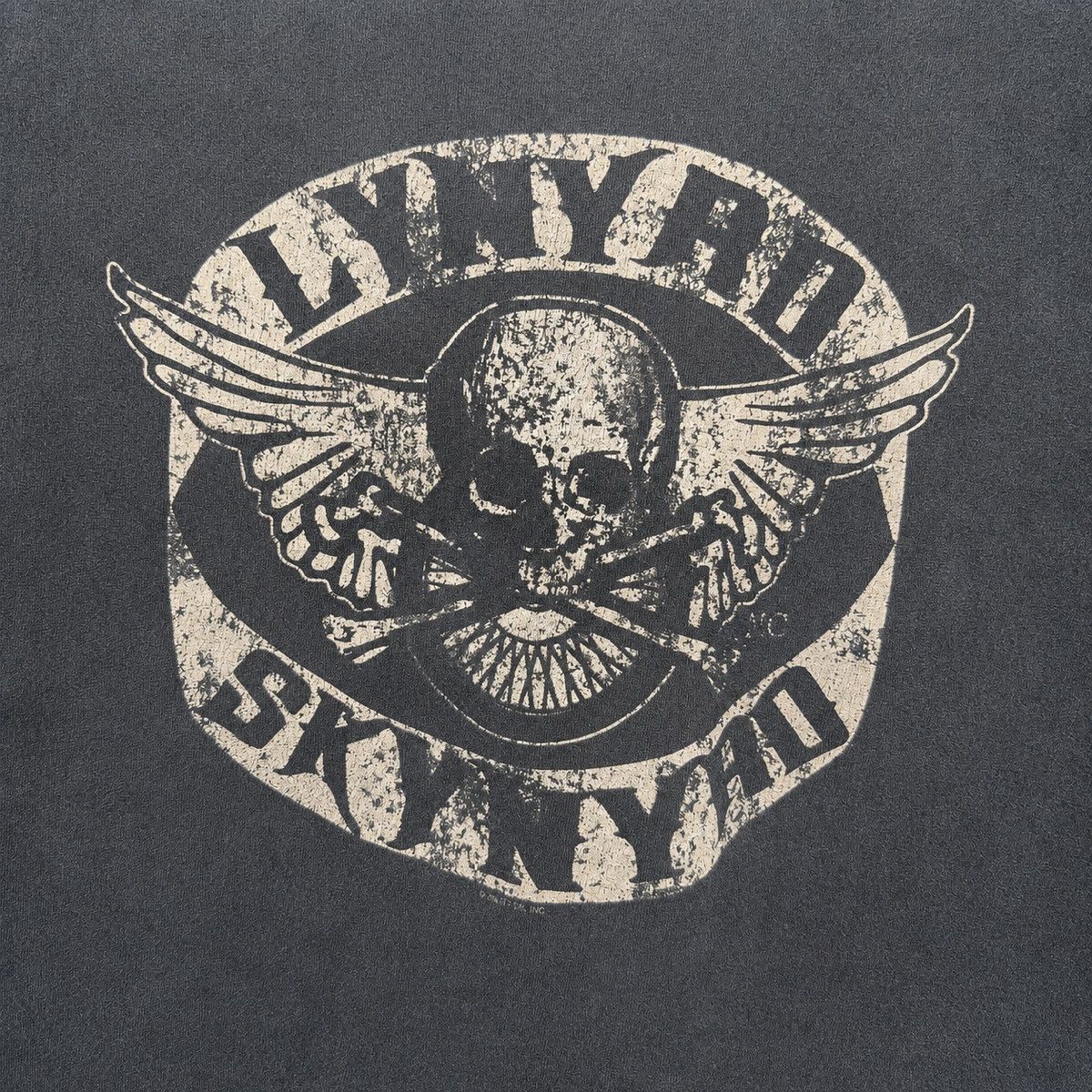 Band Tees Lynyrd Skynyrd Skull & Wings trashed faded distressed tshirt Size US L / EU 52-54 / 3 - 2 Thumbnail