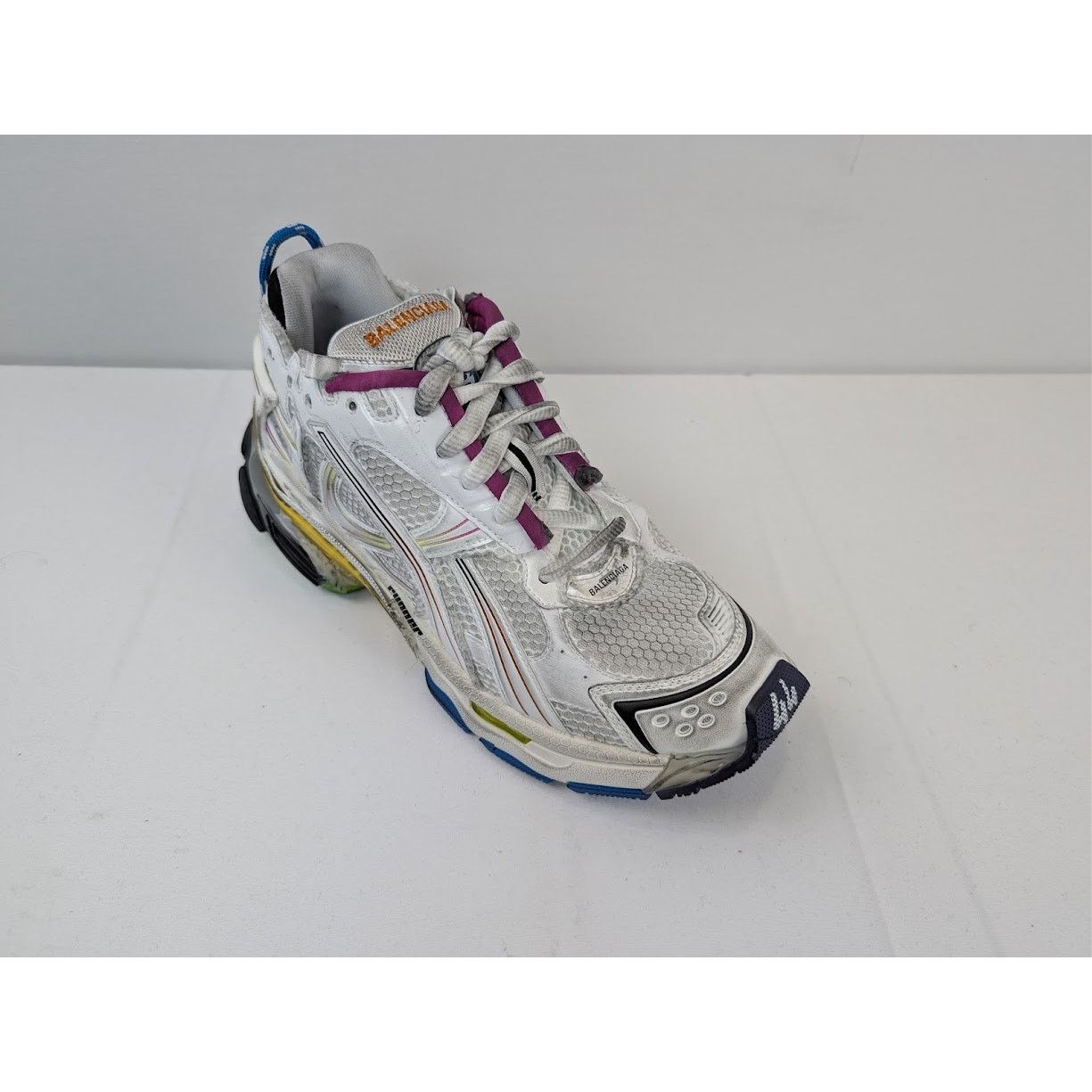 Balenciaga o1rshd1 Q:3 / Mesh Gardient Runner in White/Multicolor Size US 11 / EU 44 - 3 Thumbnail