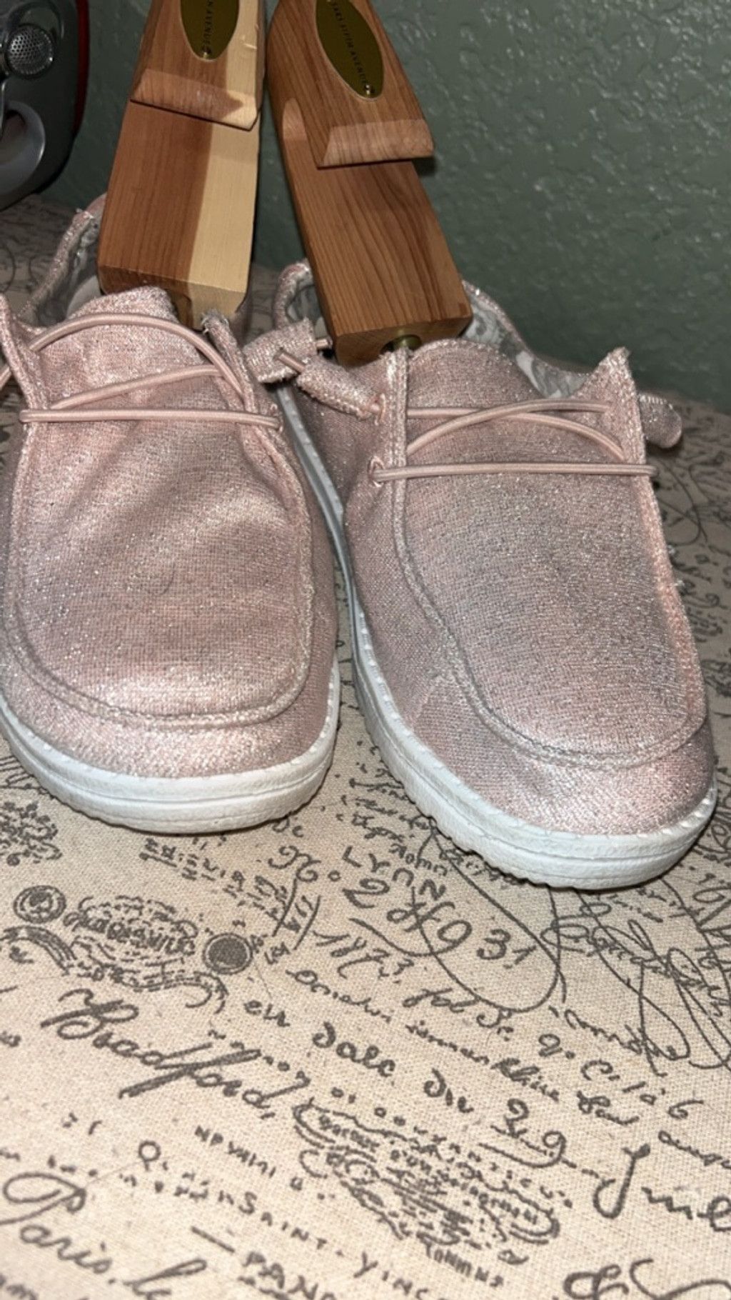 Other Women's Hey Dude Pink Sparkling Wendy Flats & Loafers Size 6 Size US 6 / IT 36 - 2 Thumbnail