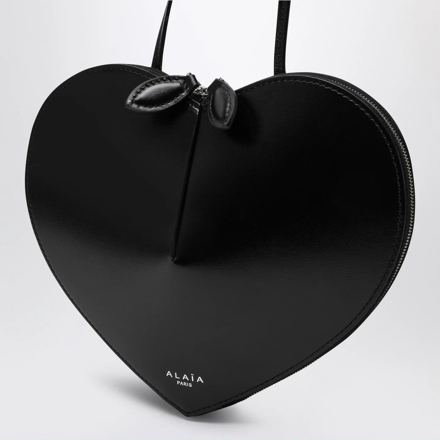Alaia o1d2blof0426 Size: OS / Le Coeur Leather Shoulder Bag Size ONE SIZE - 5 Thumbnail