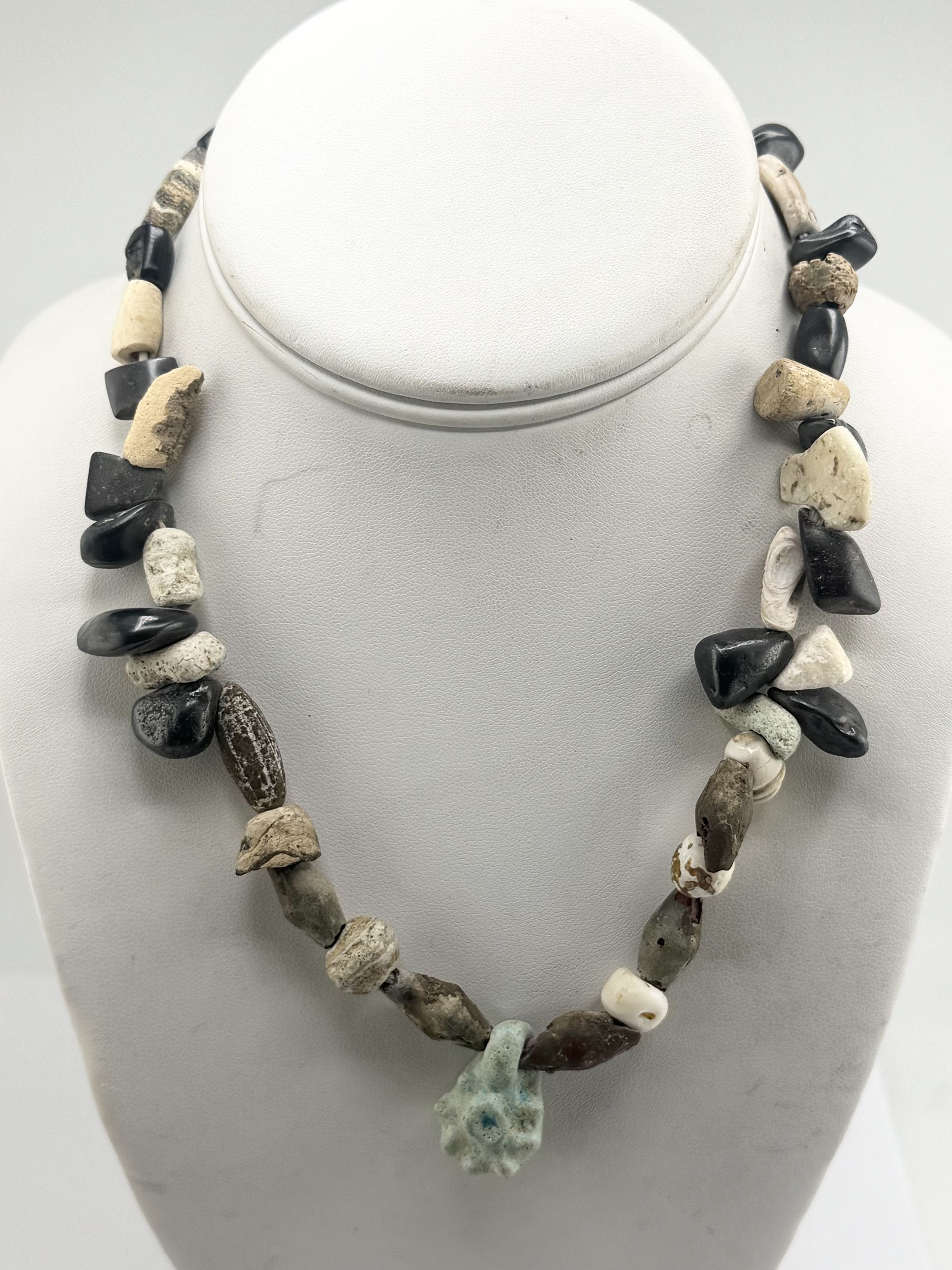 Vintage Vintage stone beaded collar necklace Size ONE SIZE - 1 Thumbnail