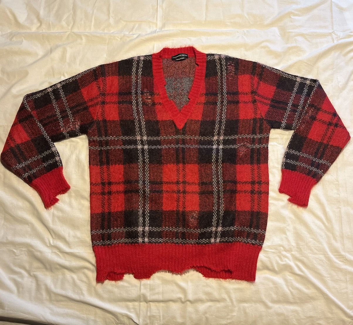 Alexander McQueen Alexander McQueen distressed mohair oversized sweater Size US S / EU 44-46 / 1 - 2 Thumbnail