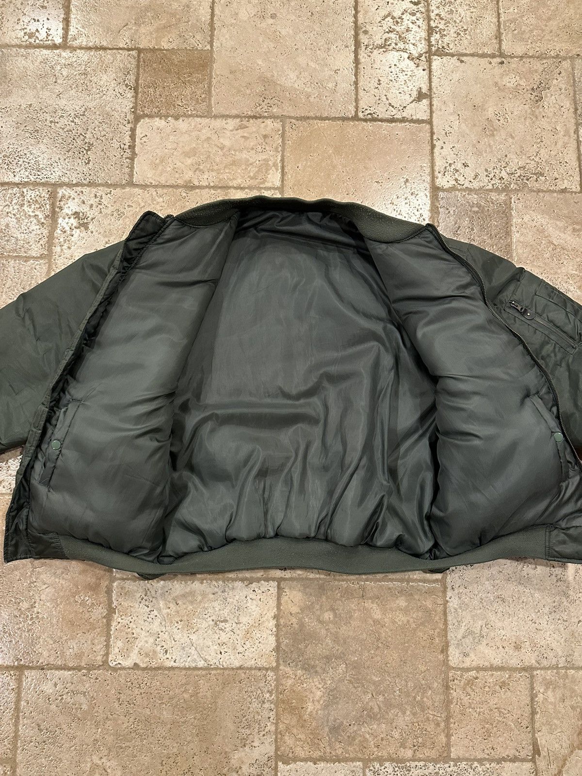 Vintage Vintage 90s C-4 Green Flight Bomber Oversized Jacket Size US XL / EU 56 / 4 - 8 Thumbnail