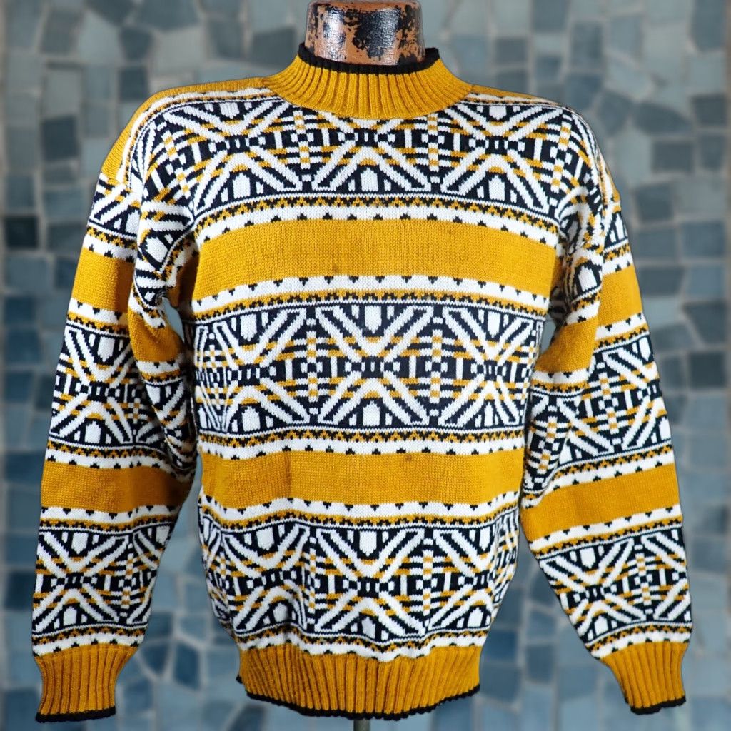 Vintage VINTAGE Turning Point USA Women's Sweater M Mustard Yellow Geometric Fair Isle Snowflake Knit 90s Pullover Menswear Style Size M / US 6-8 / IT 42-44 - 1 Thumbnail