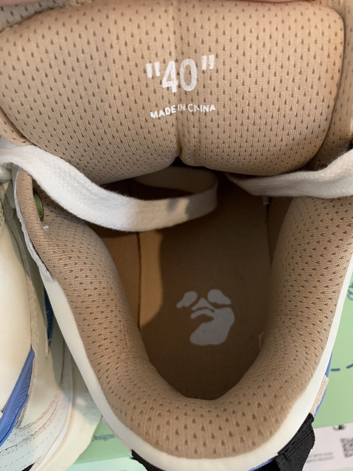 Off-White Off-White MidTop Sponge SNKRS Pristine Size US 7 / EU 40 - 18 Thumbnail