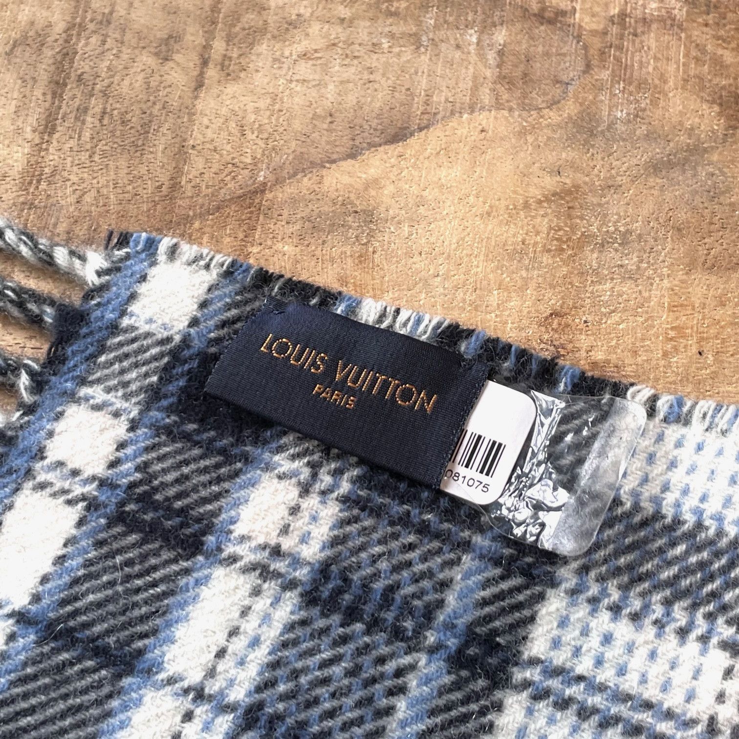 Louis Vuitton Louis Vuitton Mini Reykjavik Monogram Cashmere Scarf Size ONE SIZE - 4 Thumbnail