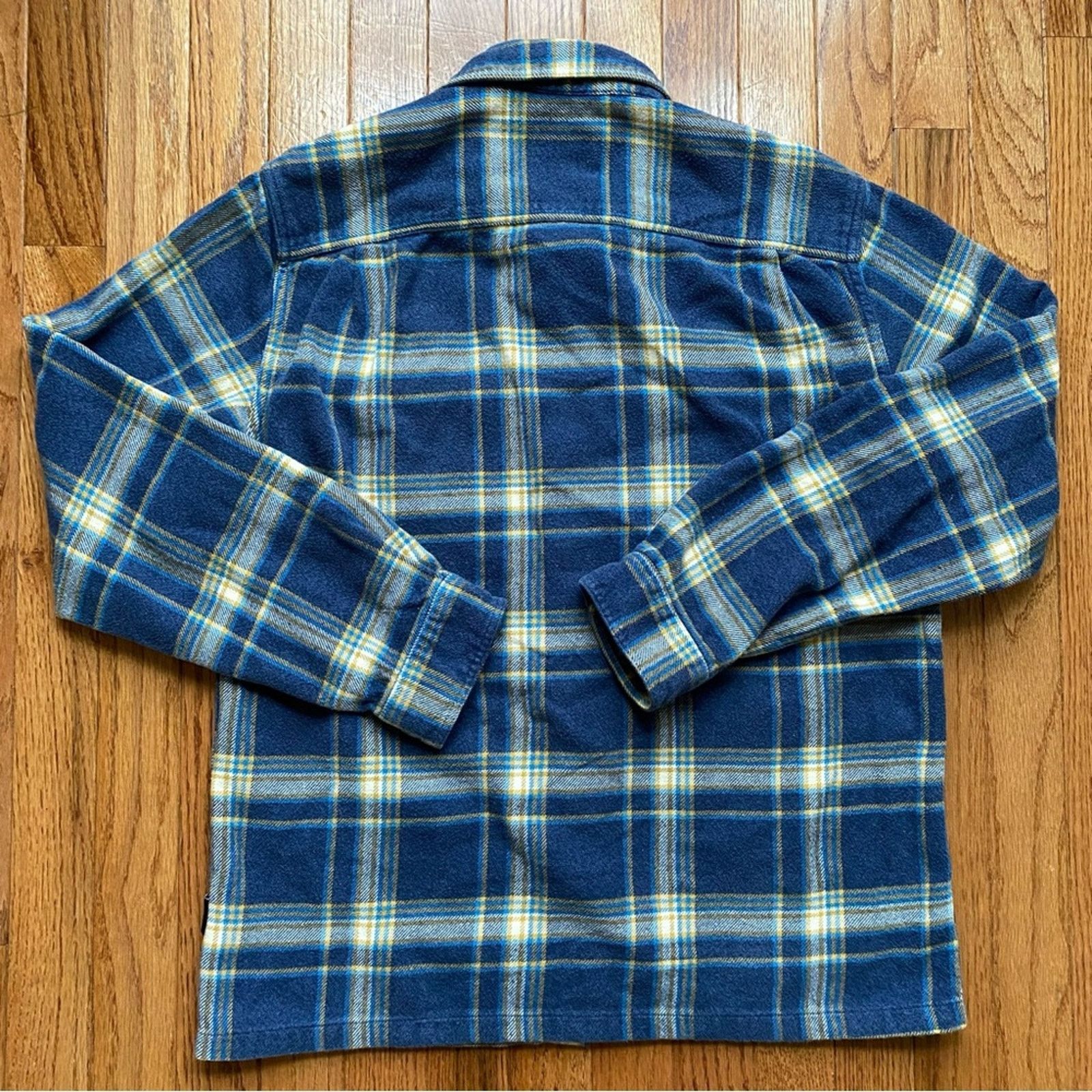 Patagonia Patagonia $89 Organic Cotton Flannel Shirt Blue Plaid S EUC Size US S / EU 44-46 / 1 - 11 Thumbnail