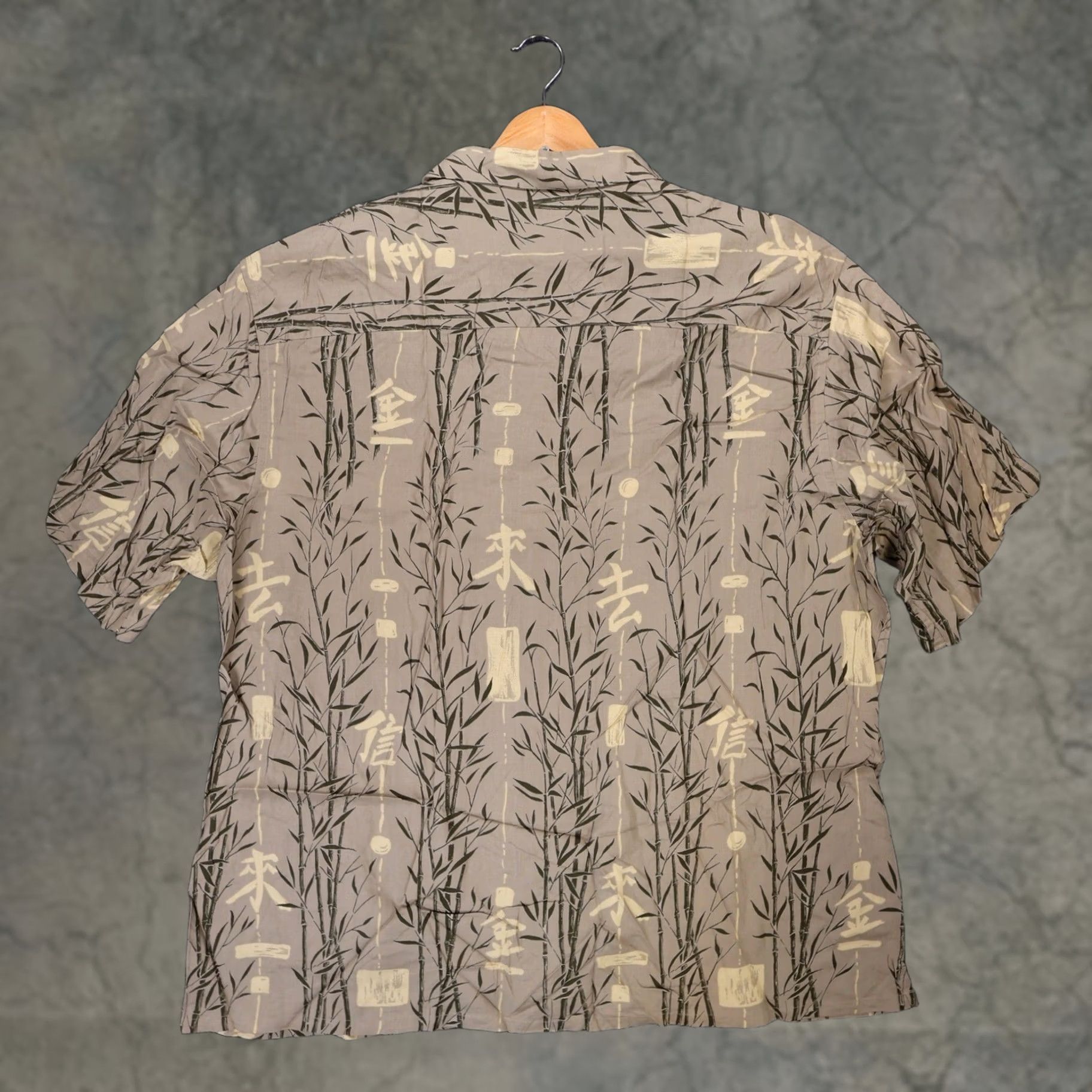 Roundtree & Yorke VINTAGE Roundtree & Yorke Shirt Mens XL Dune Bamboo Kanji Print Size US XL / EU 56 / 4 - 1 Thumbnail