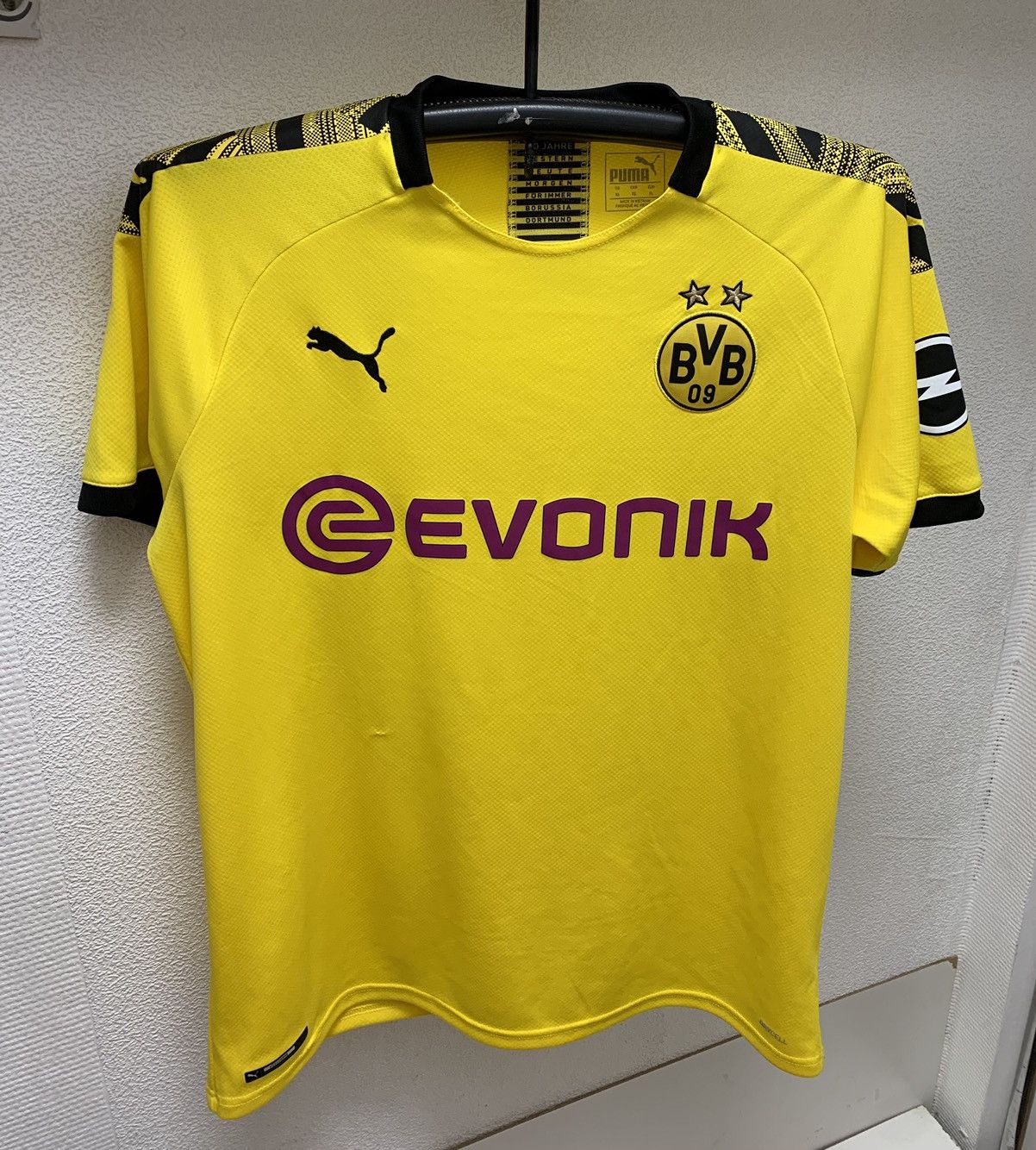 Puma Borrusia Dortmund BVB soccer jersey Xl sz Econik Opel Puma Size US XL / EU 56 / 4 - 11 Thumbnail