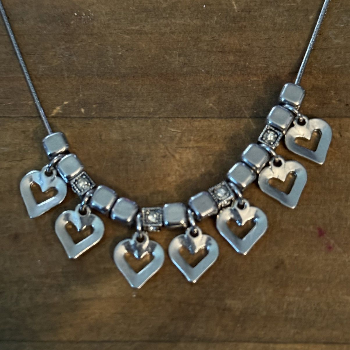 Other Silver tone dangling hearts charm necklace Size ONE SIZE - 3 Thumbnail