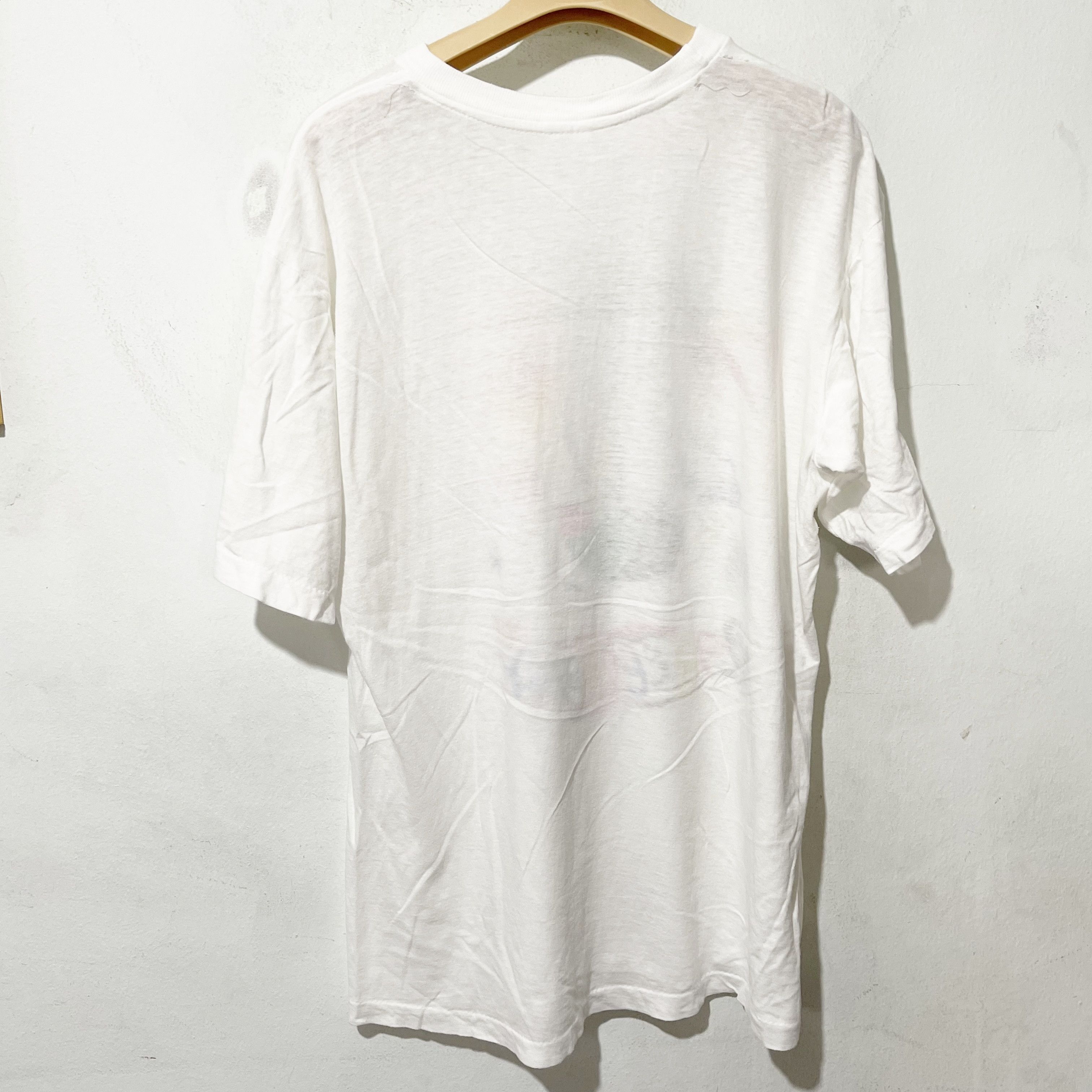 Vintage Vintage 90s Barcelona Abstract Art T-Shirt Size US M / EU 48-50 / 2 - 3 Thumbnail