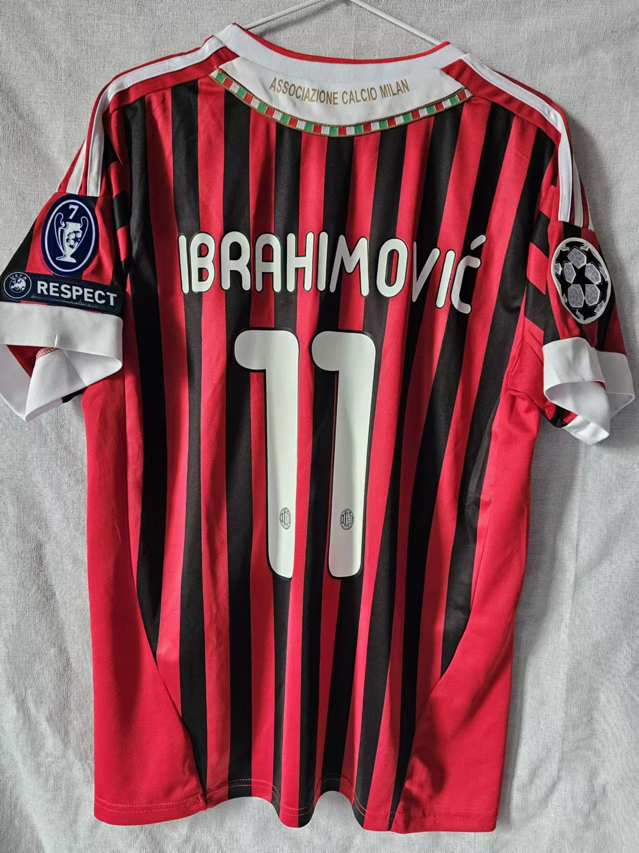 Other 2011 2012 AC Milan #11 Ibrahimović Jersey Home Size US L / EU 52-54 / 3 - 1 Thumbnail