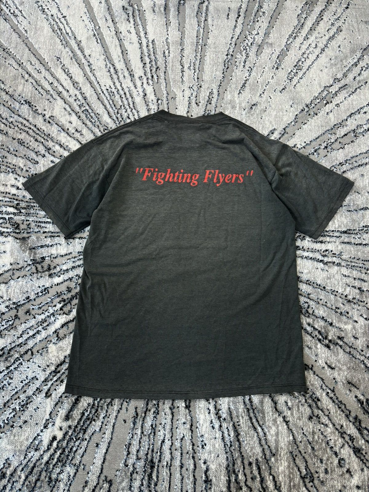 Vintage Super Faded Washed T shirt Fighting Flyers Army 90s rare Size US L / EU 52-54 / 3 - 1 Thumbnail