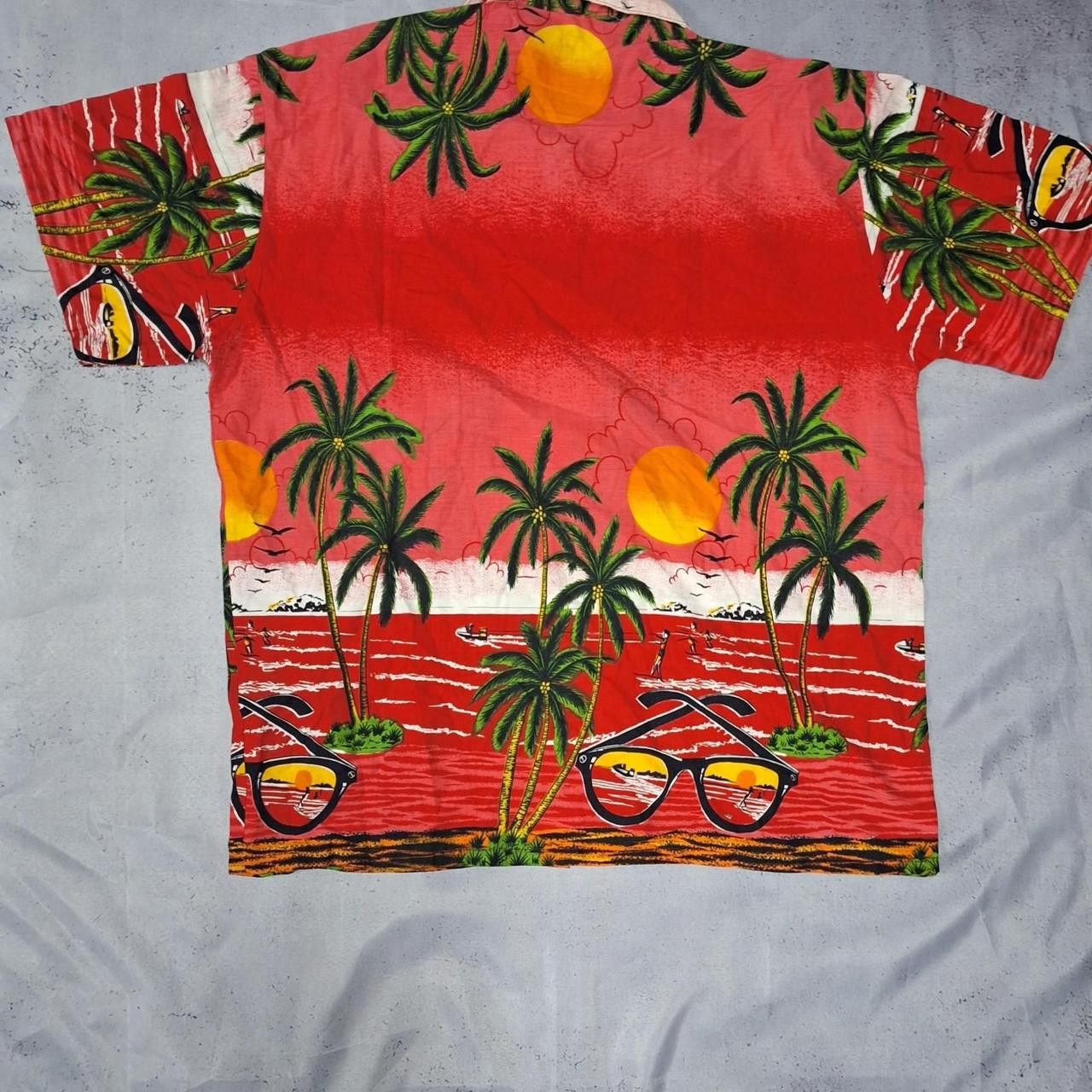 Other Red Hawaiian shirt with sunglasses #tropical Size US L / EU 52-54 / 3 - 6 Thumbnail
