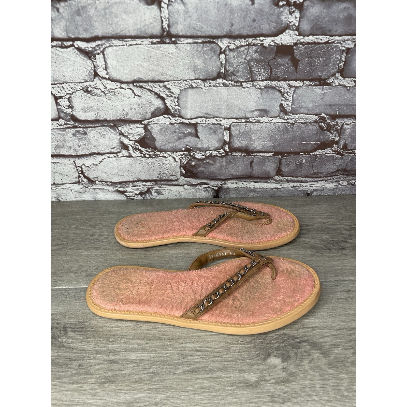 Chanel CHANEL Lambskin CC Chain Pink Leather Designer Thong Sandals Size US 9.5 / IT 39.5 - 15 Thumbnail