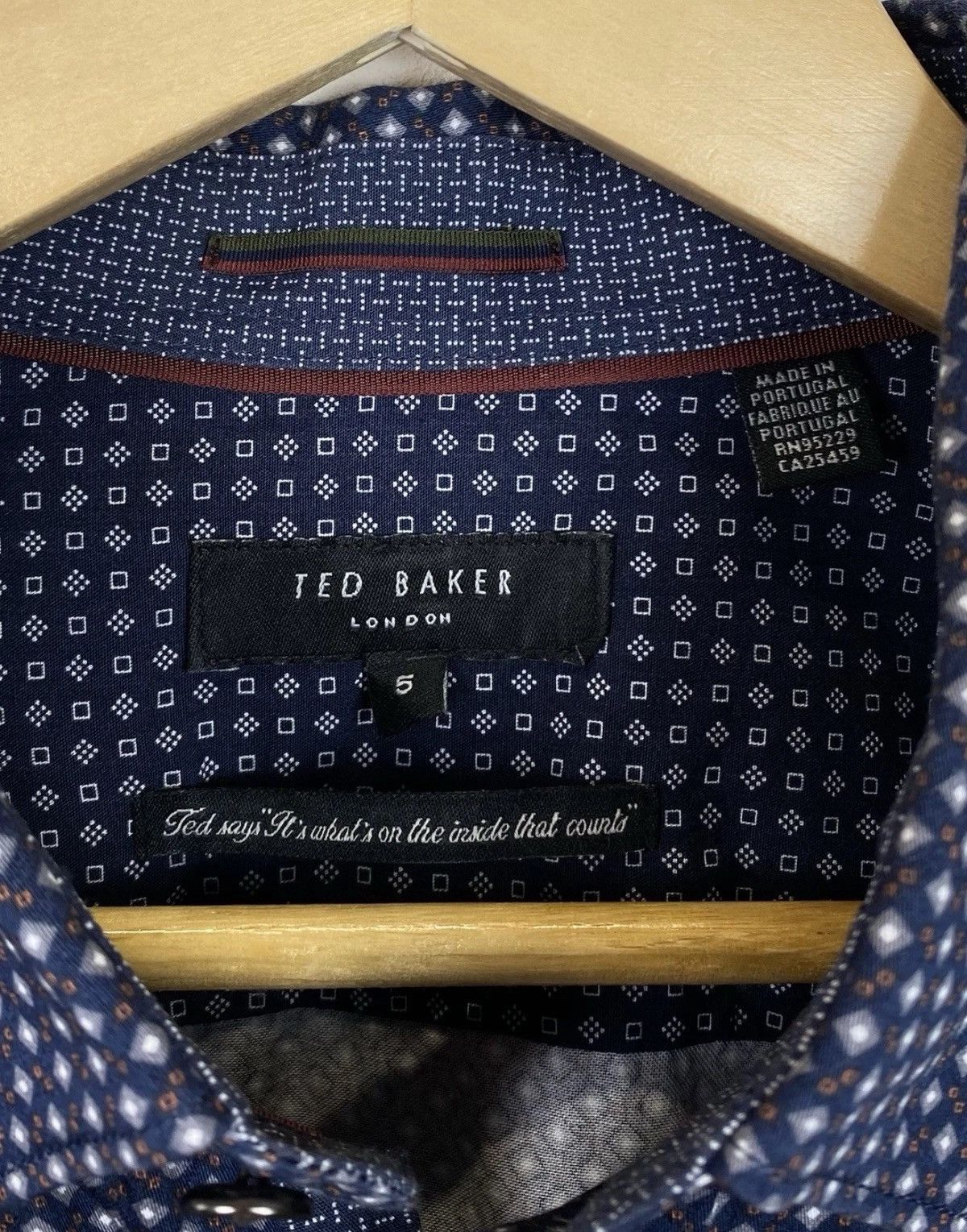 Ted Baker Ted Baker Long Sleeve Shirt Top Logo Buttons White Blue Size US XL / EU 56 / 4 - 5 Thumbnail