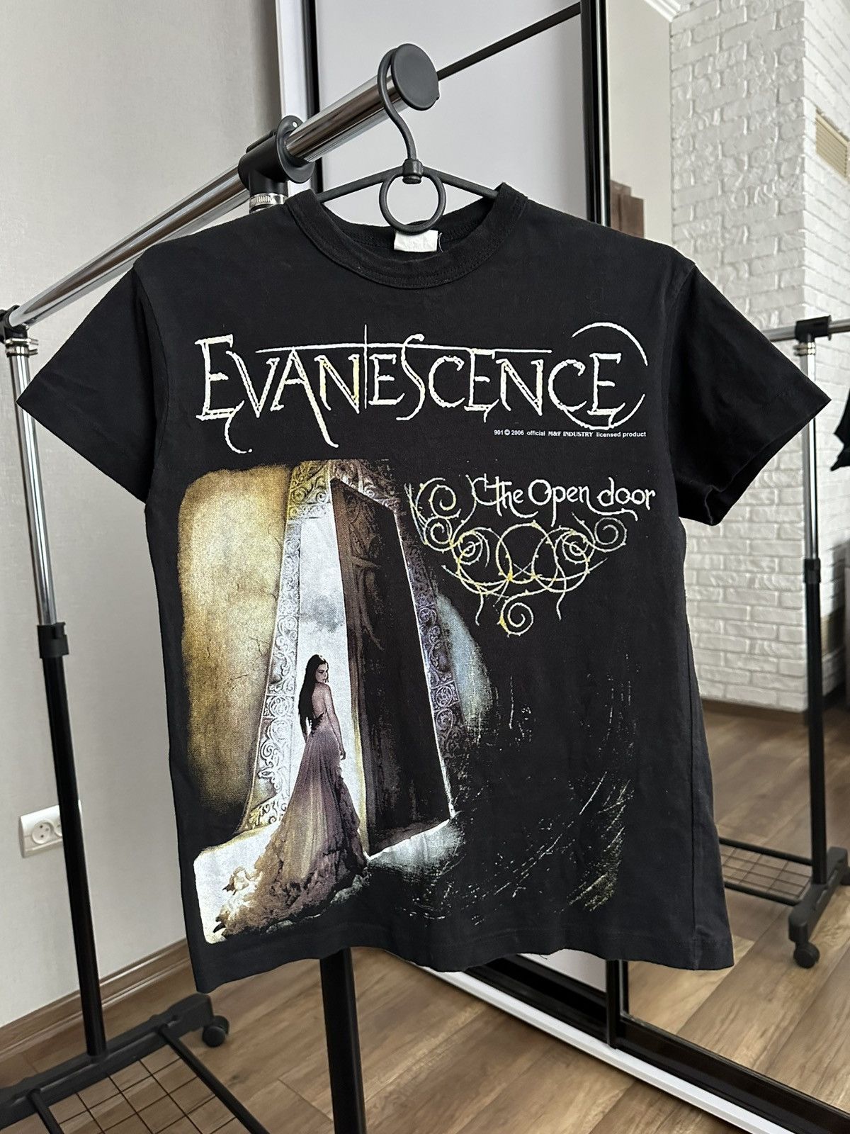 Band Tees 2006 Evanescence The Open Door Vintage Band T-Shirt Tee Size US S / EU 44-46 / 1 - 3 Thumbnail