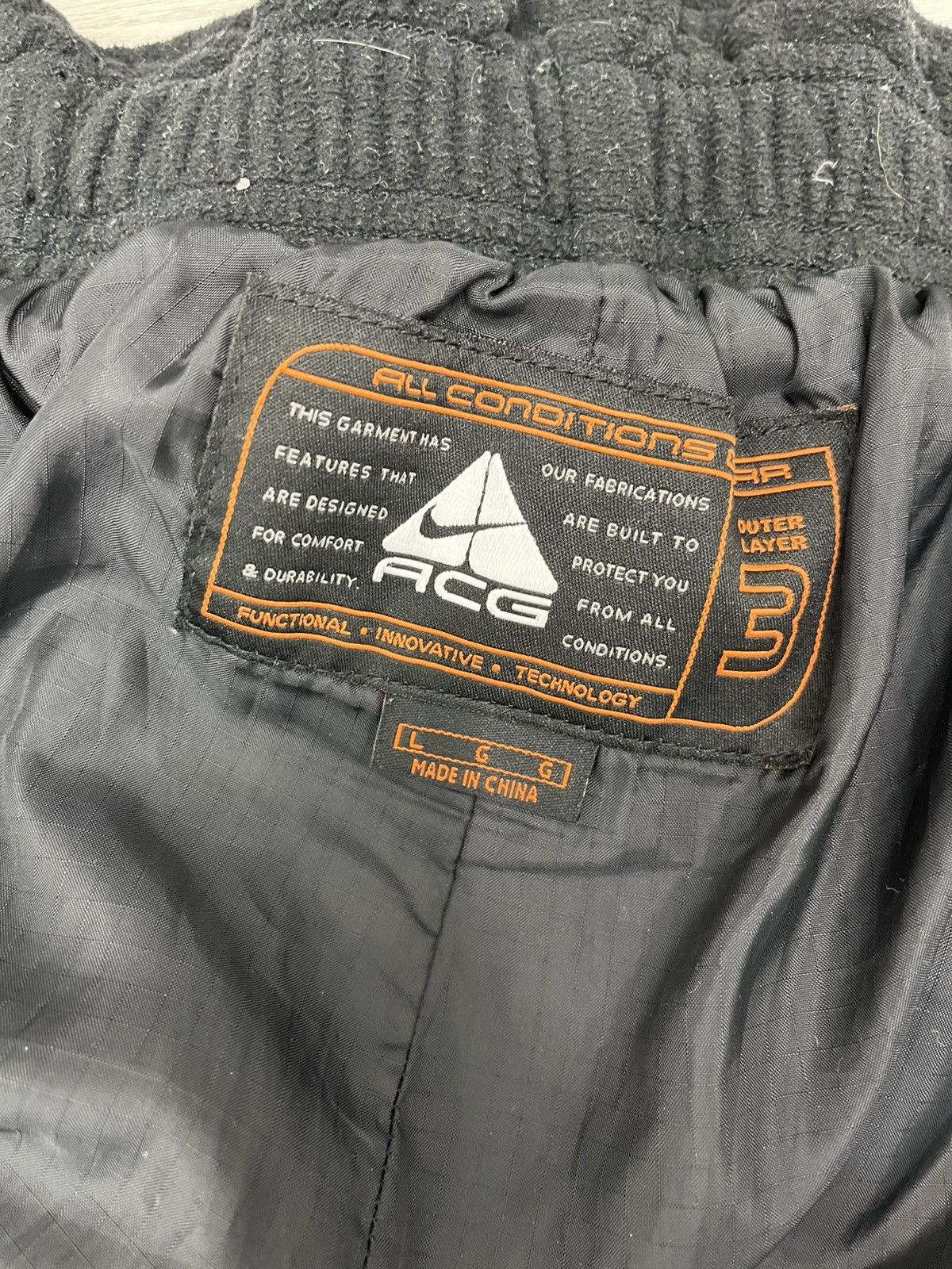 Nike ACG Vintage Nike ACG Pockets Snowboarding Full Zip Pants Size US 34 / EU 50 - 14 Thumbnail