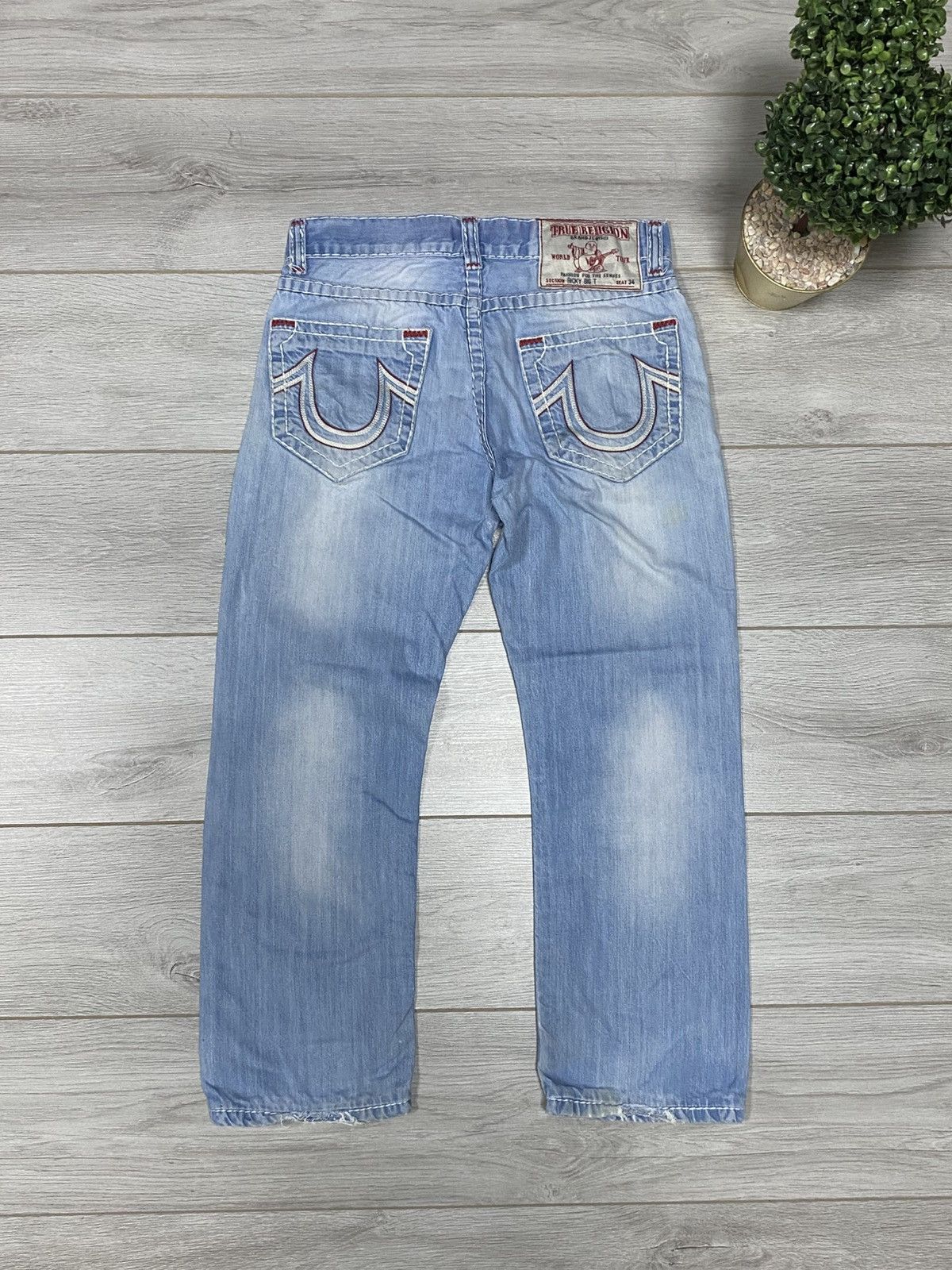 True Religion True Religion horse shoes distressed vintage jeans stitched Size US 31 - 1 Thumbnail
