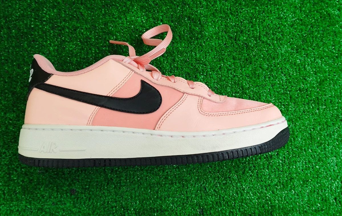 Nike Nike Air Force 1 VDay Size US 6 / IT 36 - 5 Thumbnail