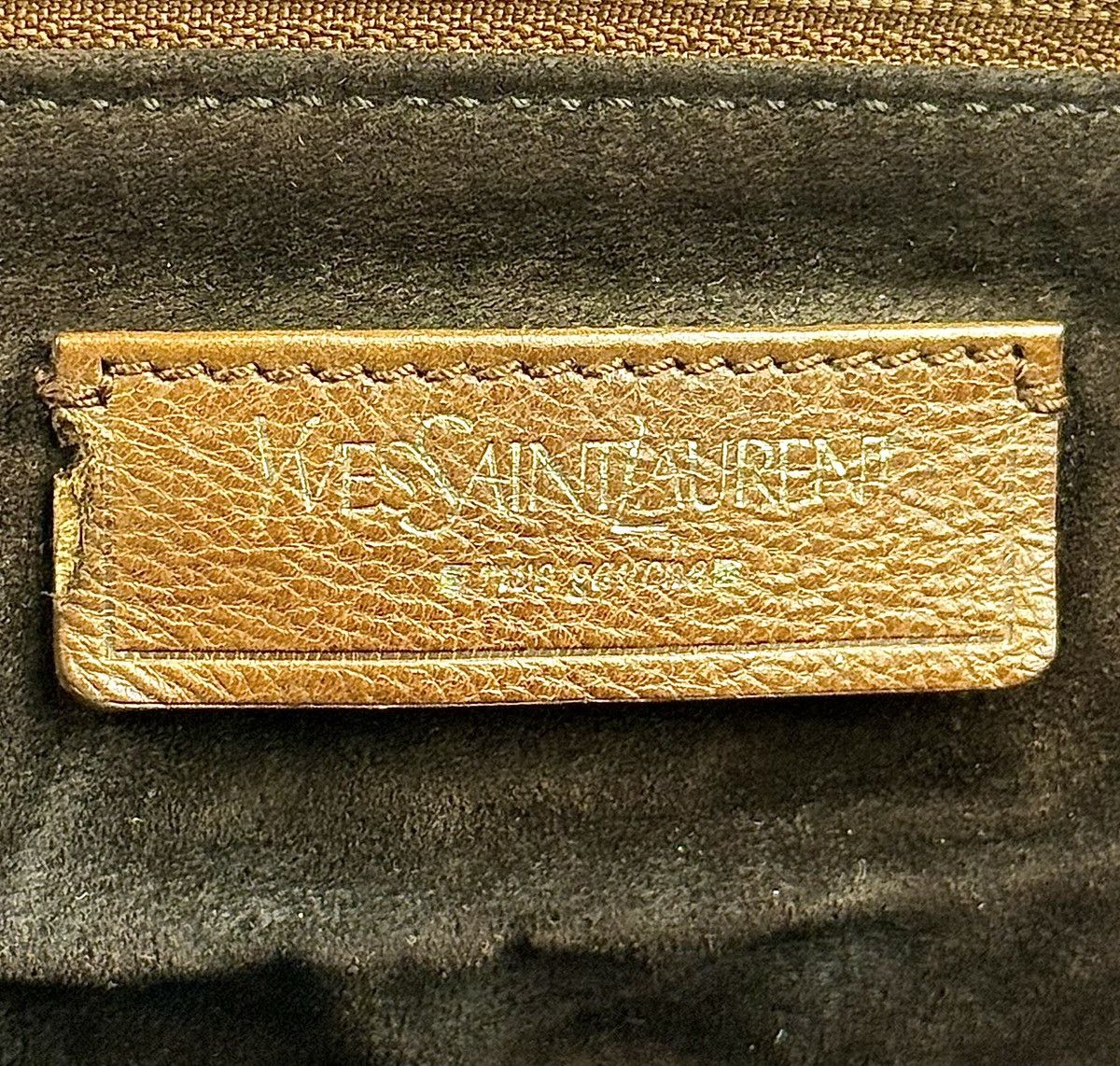 Yves Saint Laurent Yves Saint Laurent - AW/02 - Runway - XL Croissant - Mombasa Size ONE SIZE - 23 Thumbnail