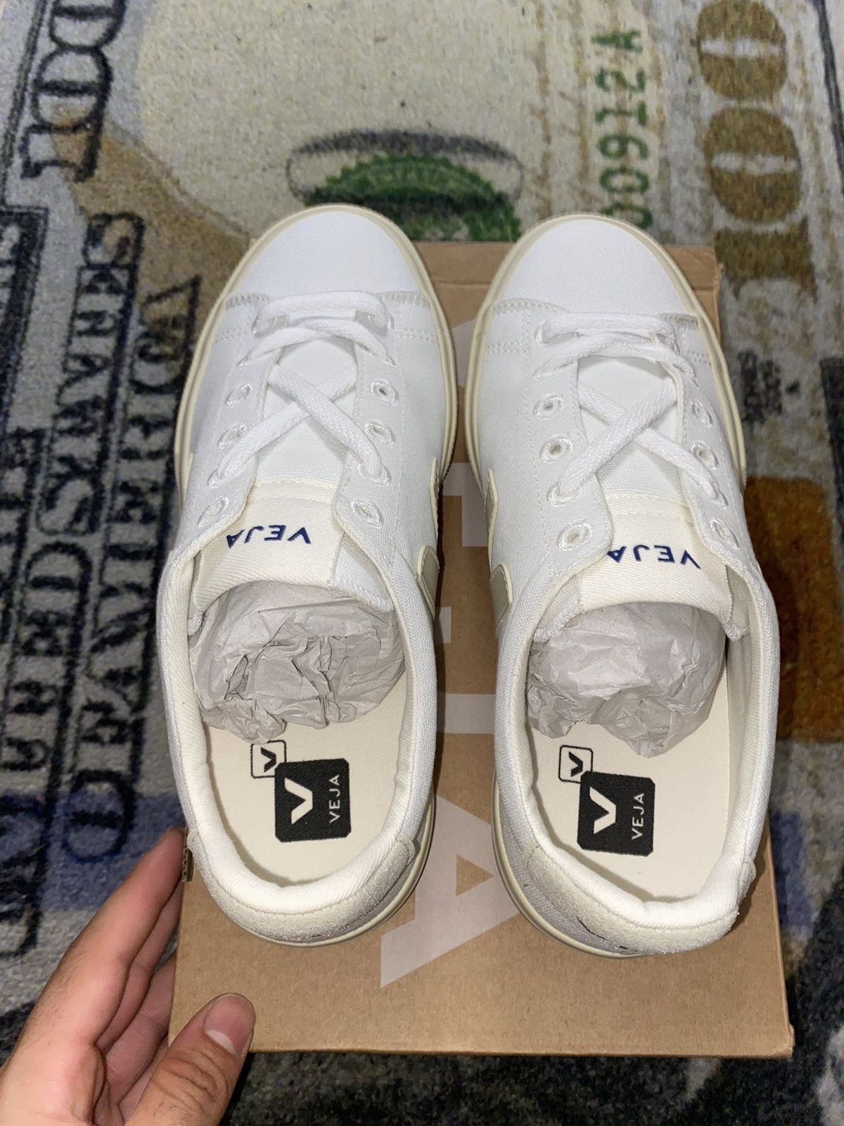 Veja VEJA V-12 Extra White Cream Size US 7 / IT 37 - 5 Thumbnail
