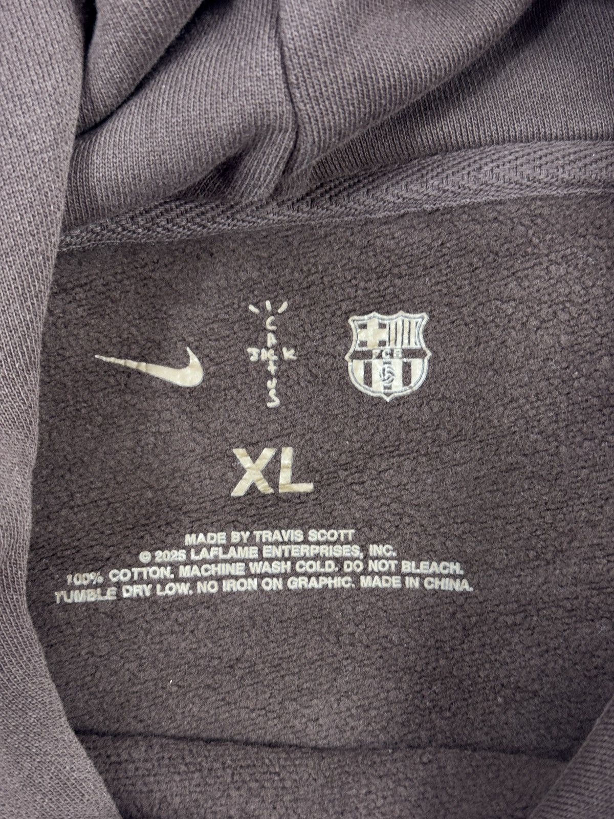 Nike × Travis Scott FCB SPLIT DYE CREST HOODIE Size US XL / EU 56 / 4 - 3 Thumbnail