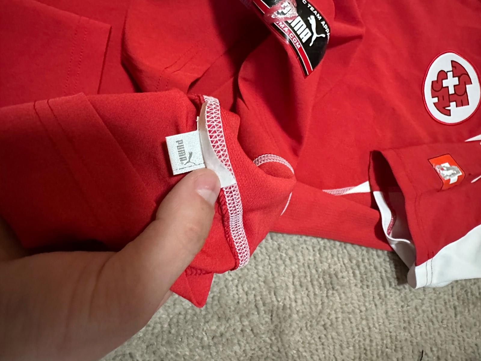 Puma Switzerland football shirt 2004/2006 Jersey Suisse Soccer L Size US L / EU 52-54 / 3 - 5 Thumbnail