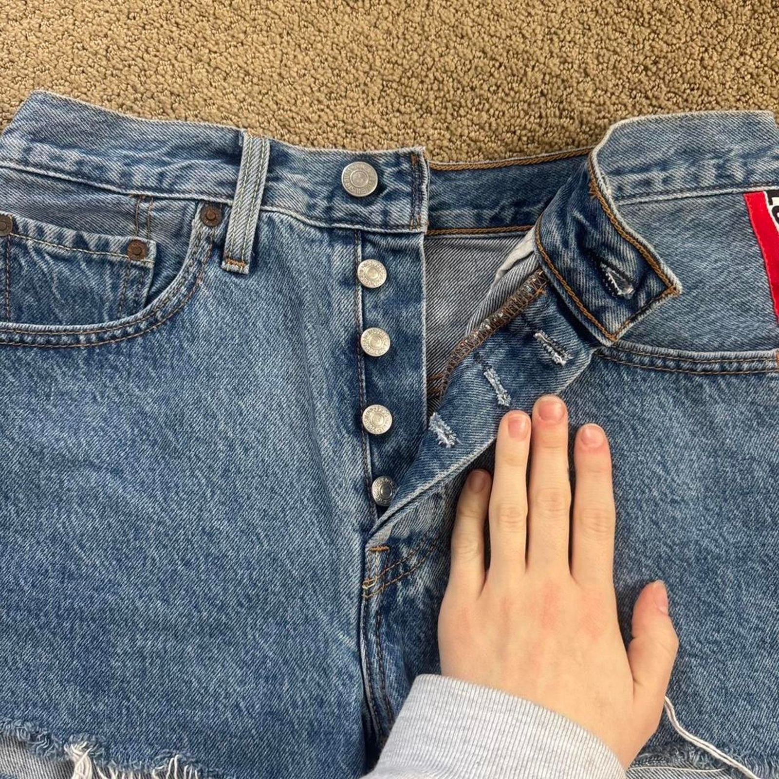 Levi's Levis premium logo stripe denim shorts Size 27" / US 4 / IT 40 - 2 Thumbnail