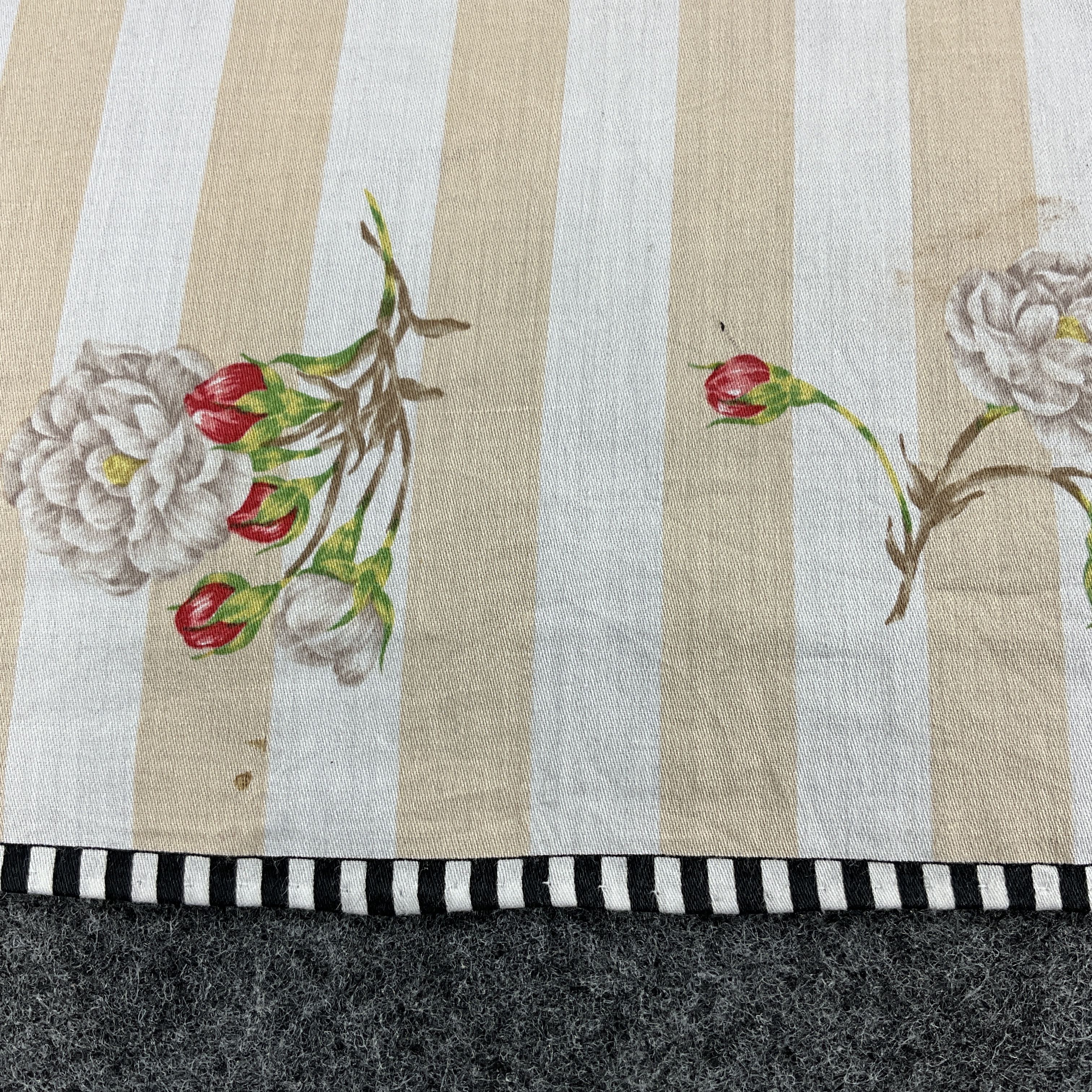 Burberry × Vintage Burberry Floral Handkerchief / Bandana / Neckerchief B062 Size ONE SIZE - 7 Thumbnail