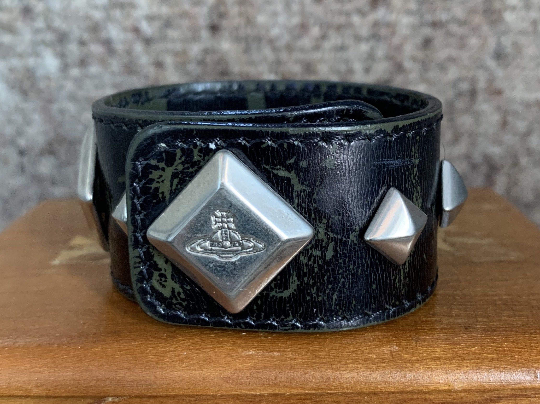 Vivienne Westwood Vivenne Westwood Studded Leather Orb Bracelet Size ONE SIZE - 4 Thumbnail
