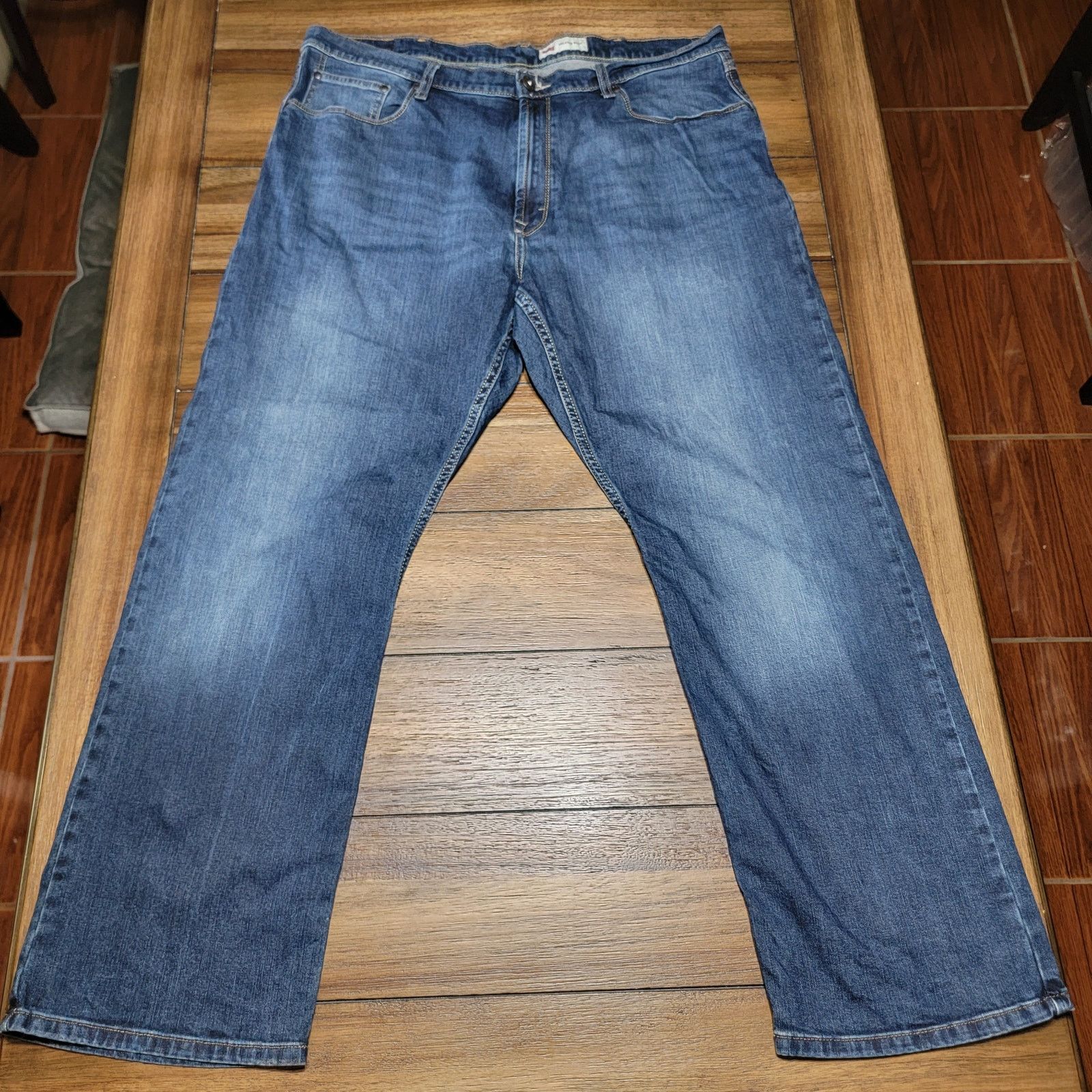 Wrangler Wrangler Relaxed Boot Denim Jeans - Size 40/30 Size US 40 / EU 56 - 1 Thumbnail