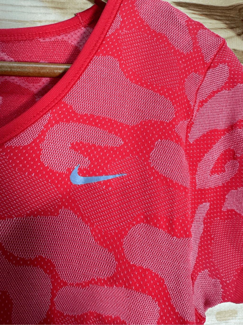 Nike Nike Women's Size Small Dri-FIT Running Top Red Camo Size S / US 4 / IT 40 - 4 Thumbnail
