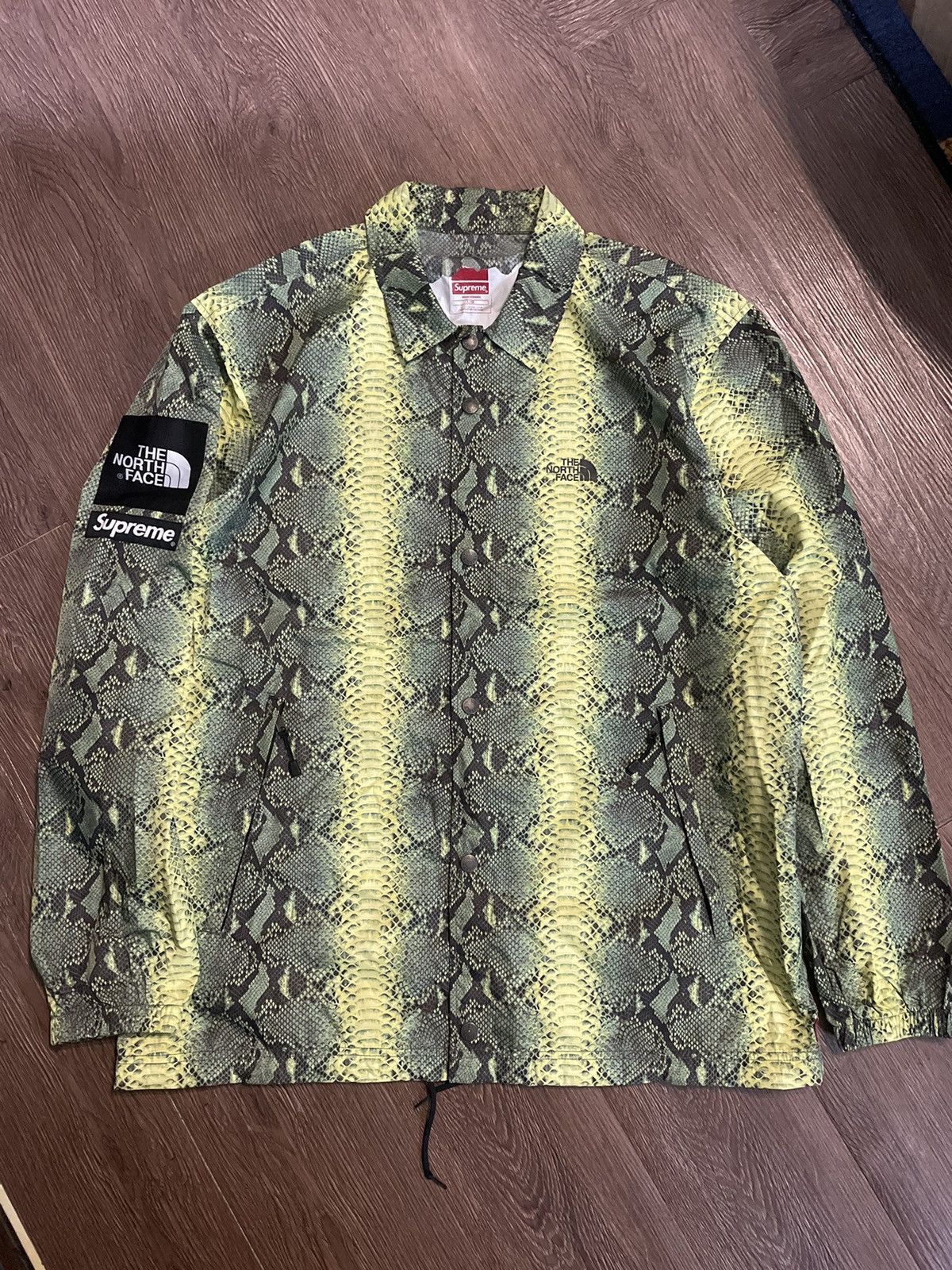 Supreme × The North Face Supreme X The North Face Snakeskin Coach SS18 Size US L / EU 52-54 / 3 - 1 Thumbnail