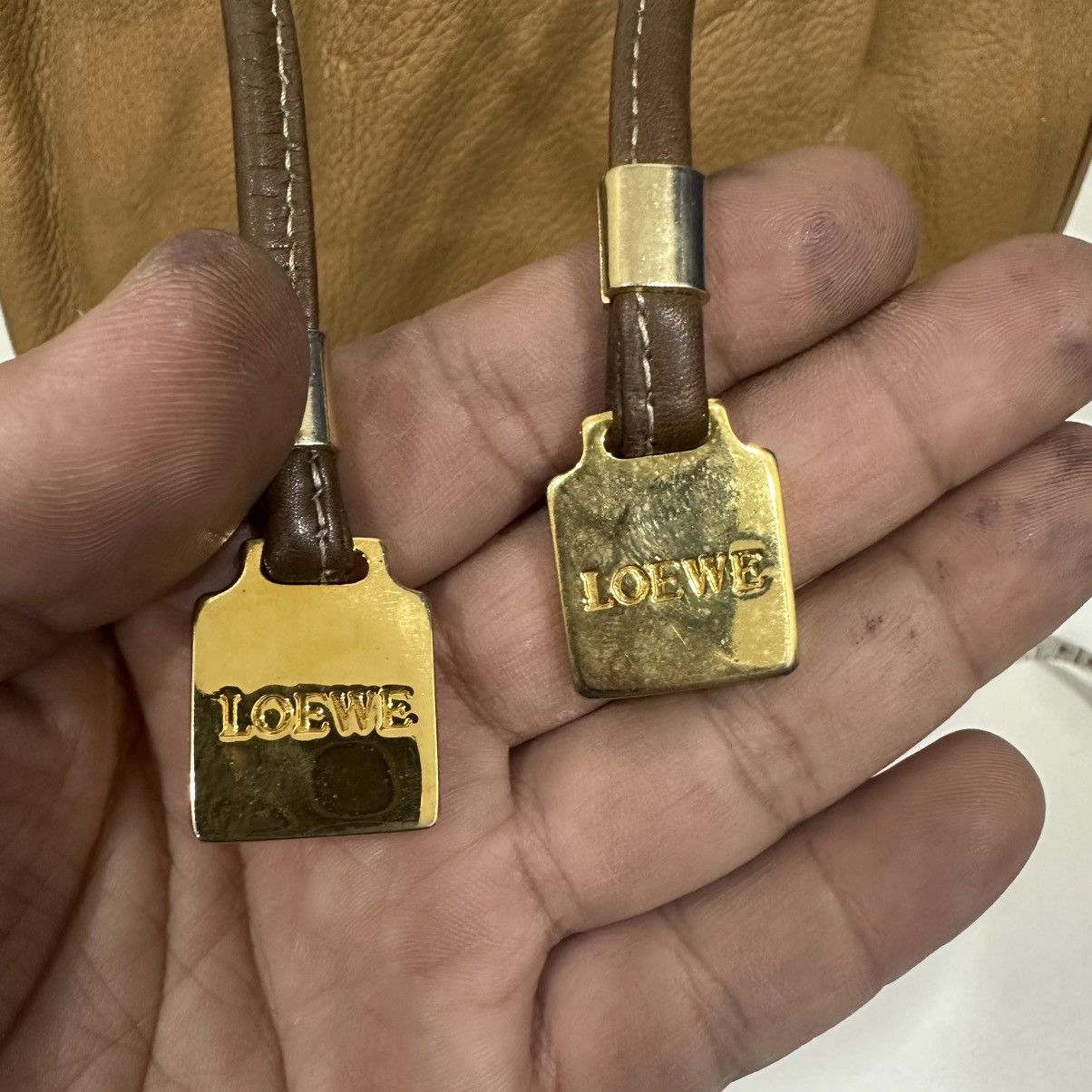 Loewe ‼️YES‼️ VINTAGE LOEWE LEATHER BUCKET DRAWSTRING SHOULDER BAG Size ONE SIZE - 8 Thumbnail