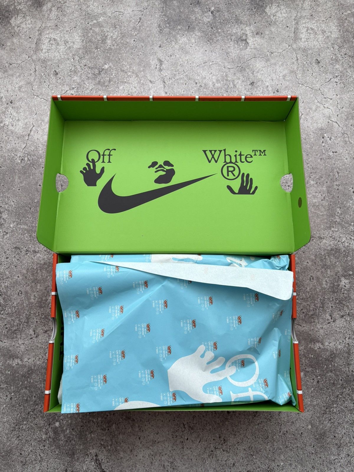 Nike × Off-White Nike x Off-White Air Force 1 Mid “Graffiti” US7 Size US 7 / EU 40 - 6 Thumbnail