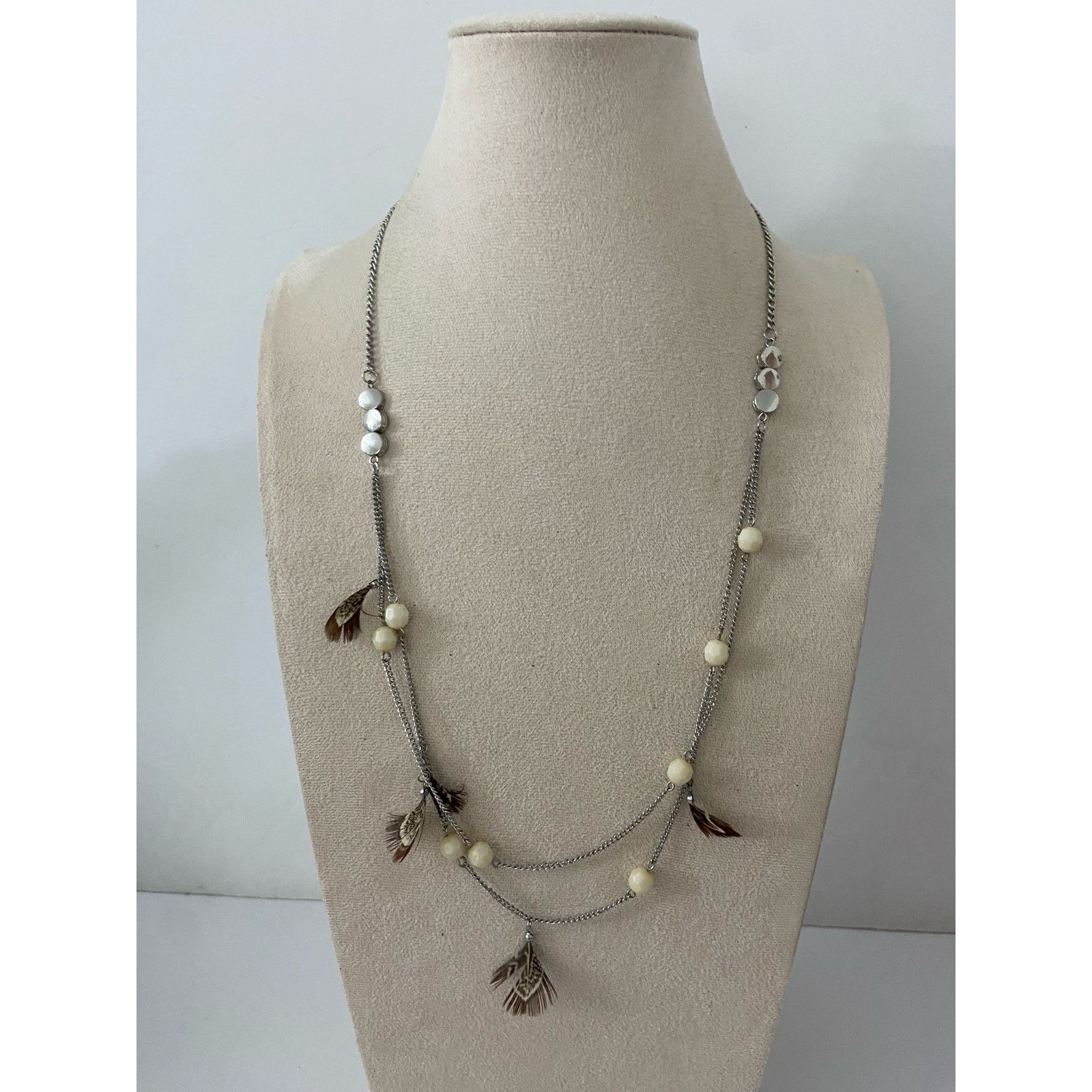 Other Long chain necklace with feathers Size ONE SIZE - 1 Thumbnail