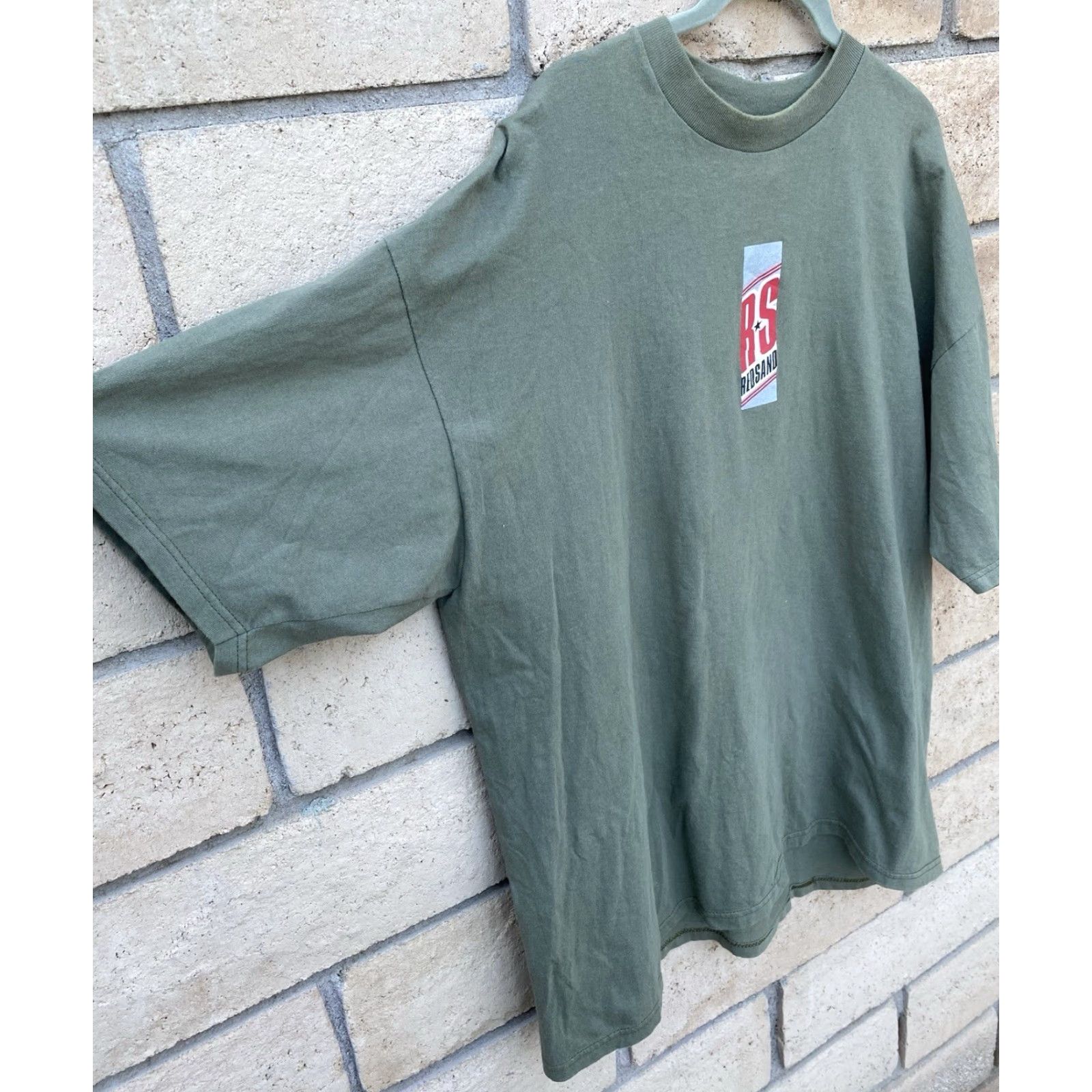 Vintage VINTAGE Redsand Made In USA T Shirt California Surf Skate Size XL Green 90s 1990s Graphic Print Front Back Mens Shortsleeve Size US XL / EU 56 / 4 - 5 Thumbnail