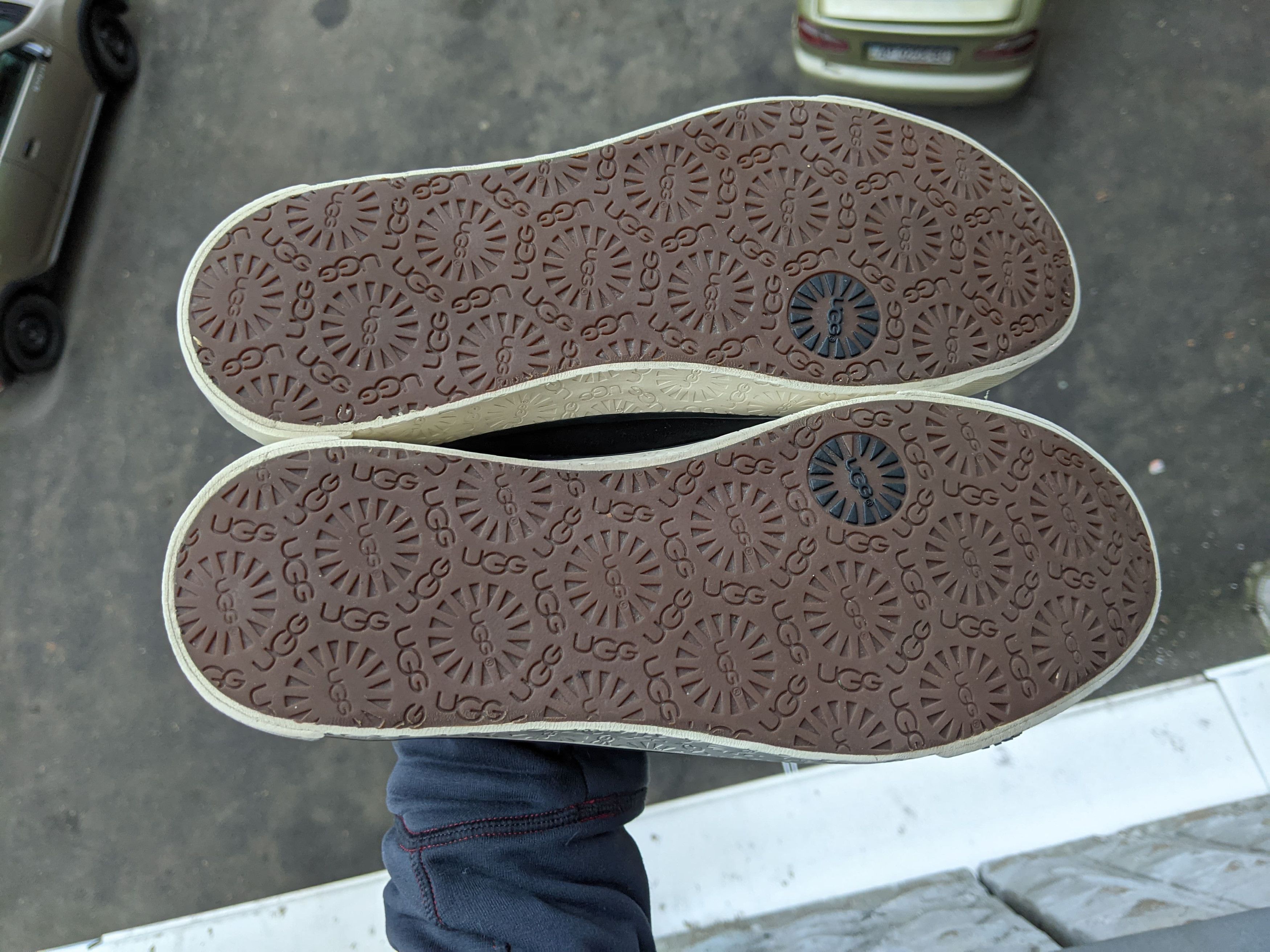 Ugg UGG Australia Evera Womans Sneakers Converse DC Shoes Vans Size US 8 / IT 38 - 14 Thumbnail