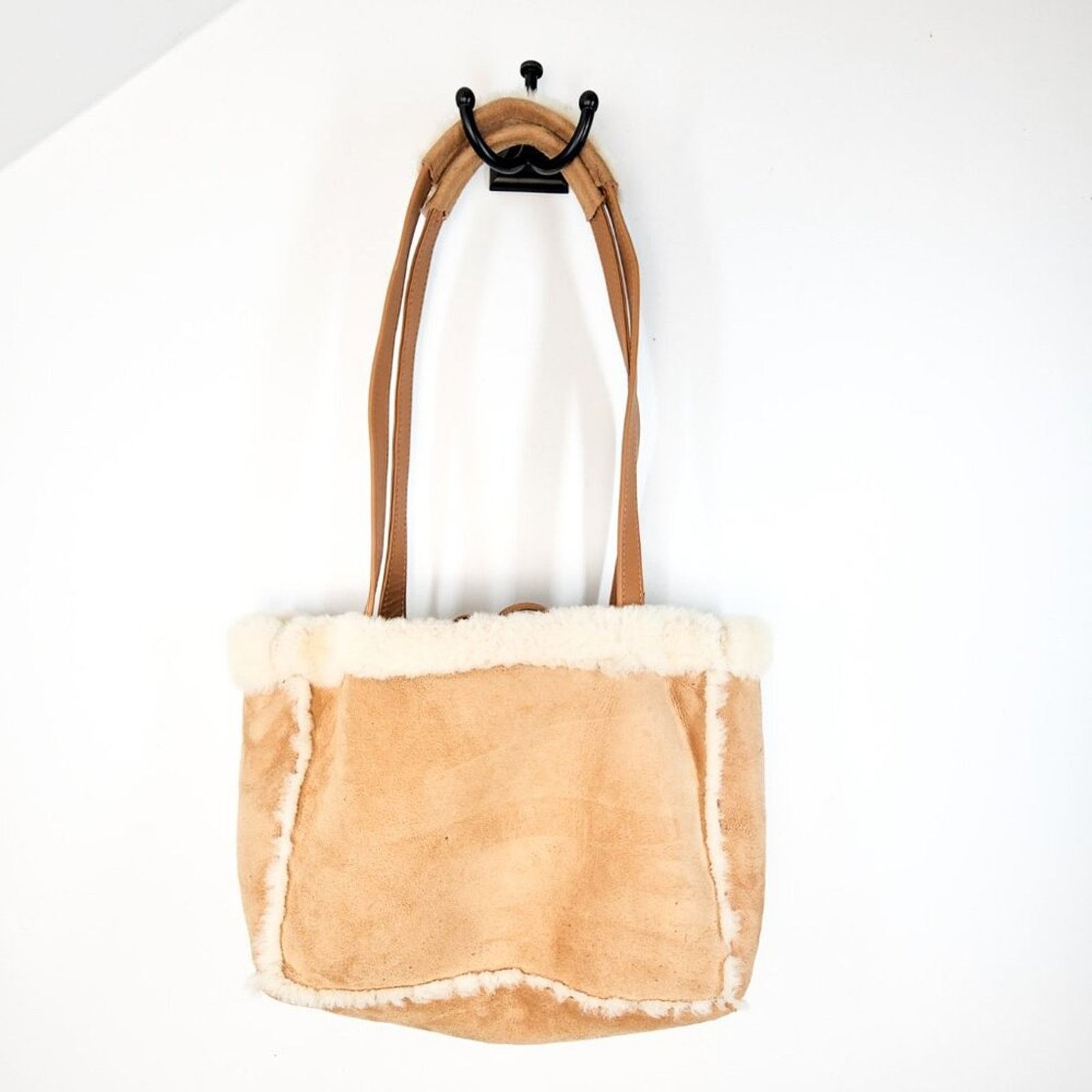 Other Aston Leather Shearling Lambskin Shoulder Bag Purse Luxury Size ONE SIZE - 1 Thumbnail