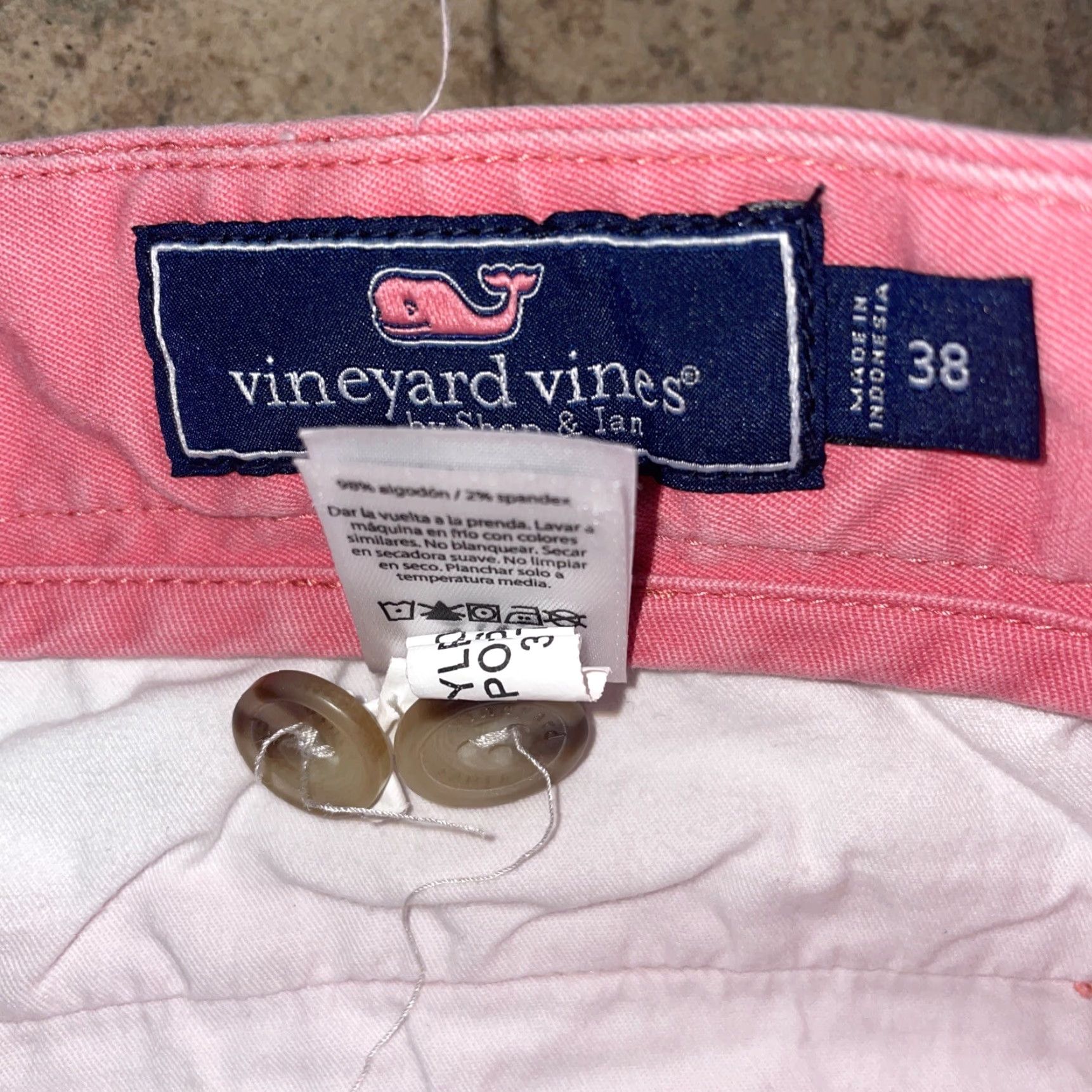 Vineyard Vines Vinyard Vines Men’s Pink Bermuda Shorts Size 38 Size US 38 / EU 54 - 3 Thumbnail