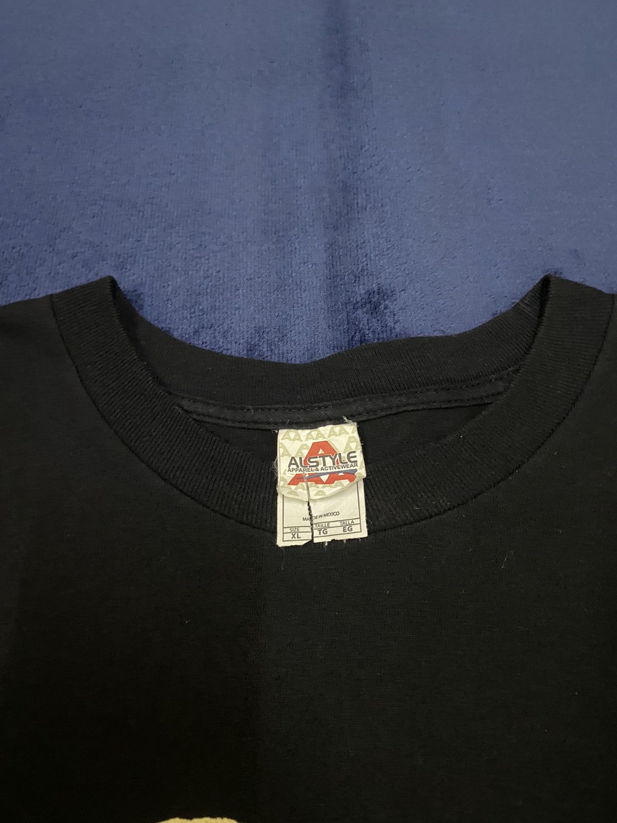 Vintage Grenade Skull Center Logo Tshirt Size US XL / EU 56 / 4 - 4 Thumbnail