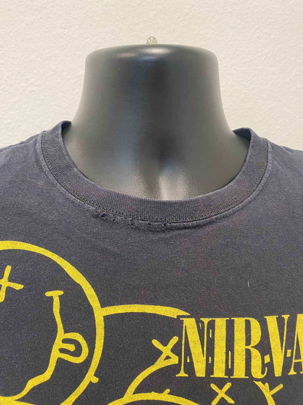 Band Tees Nirvana grunge band shirt Size US M / EU 48-50 / 2 - 3 Thumbnail