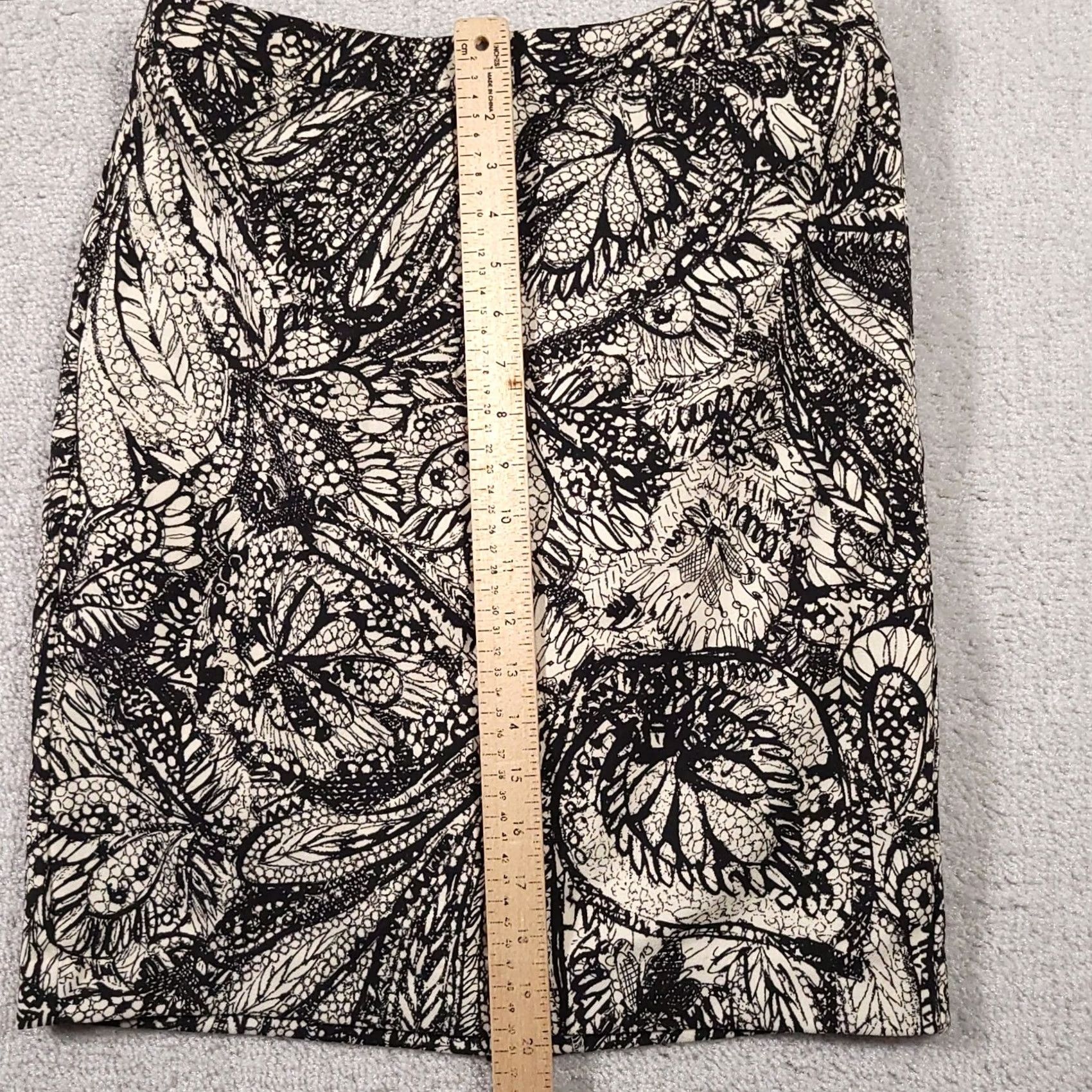 Loft Loft Pencil Skirt Womens 4 Black Ivory Paisley Print Lined Zip Slit - Silk Satin Knit Size 27" / US 4 / IT 40 - 7 Thumbnail