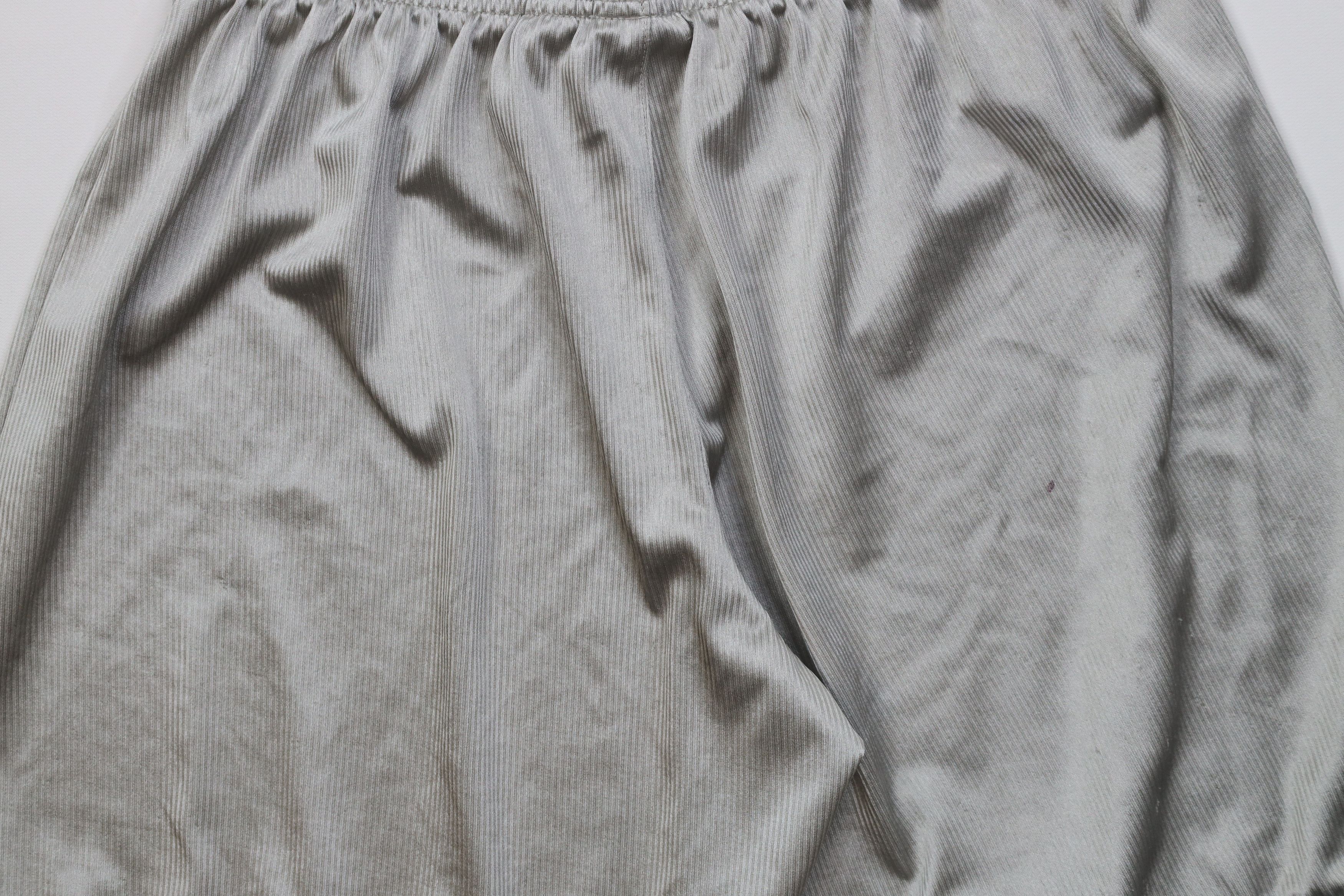 Nike Vintage 90s Y2K Nike Scott Mini Swoosh Dazzle Shorts Silver Size US 32 / EU 48 - 10 Thumbnail