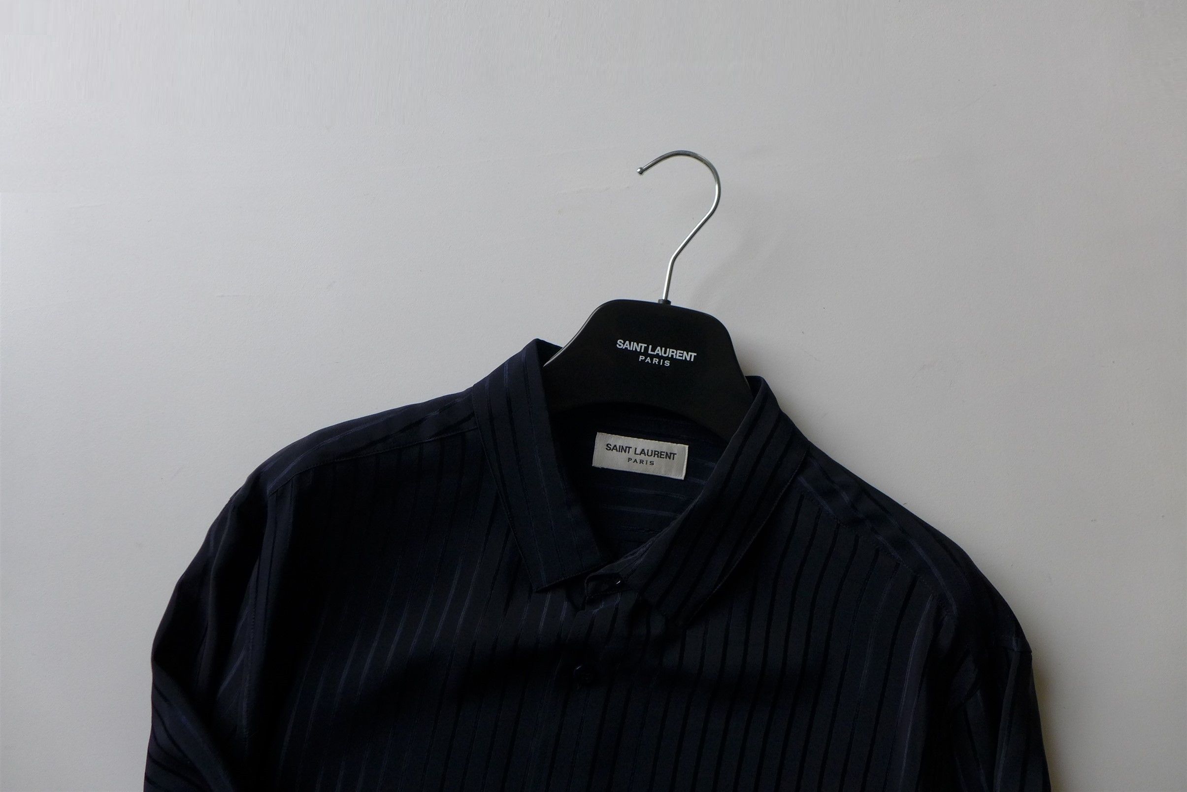 Saint Laurent Paris Saint Laurent Navy Stripe Silk Shirt Size US XL / EU 56 / 4 - 10 Thumbnail