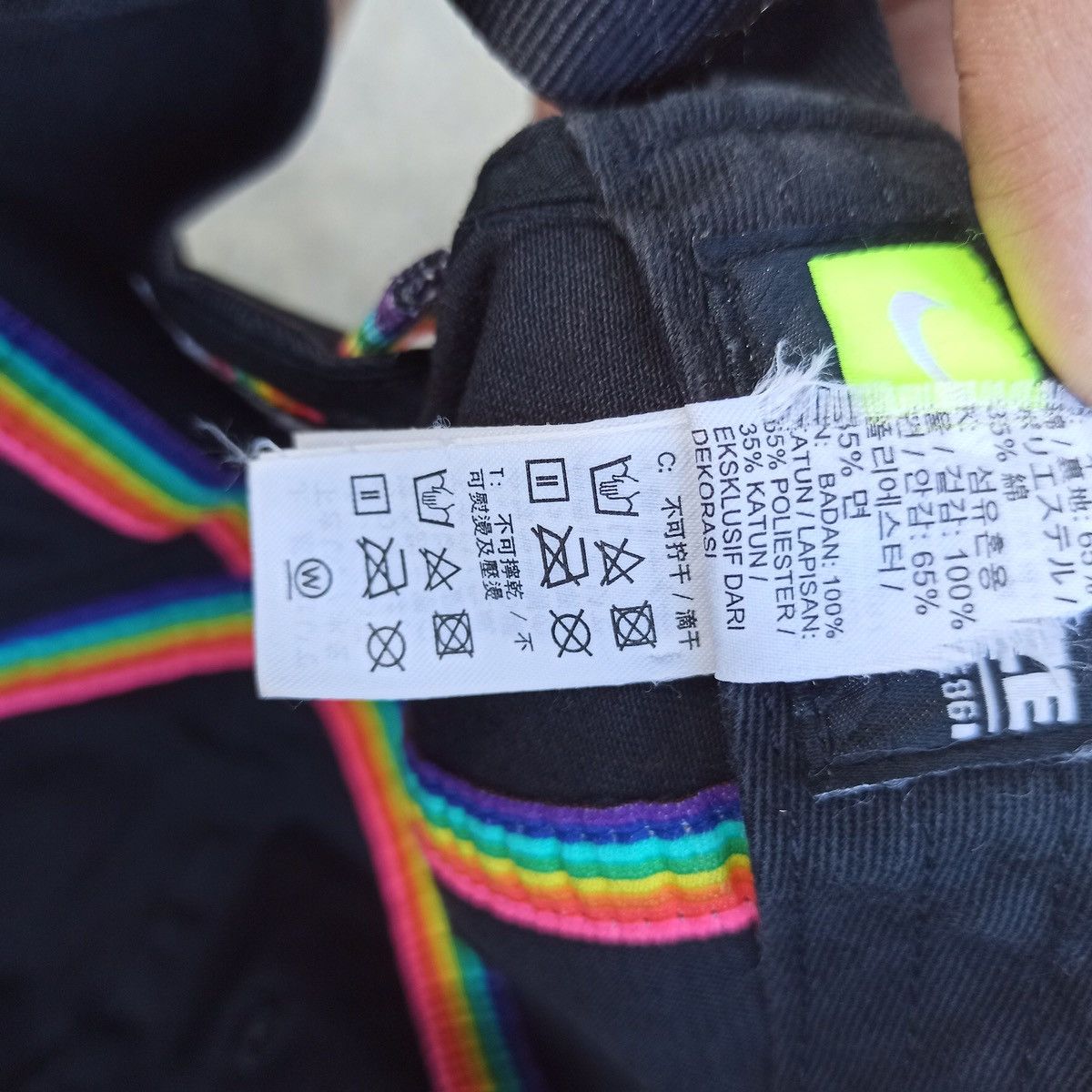 Nike LGBTQ flag designer x nike archival hat Size ONE SIZE - 21 Thumbnail