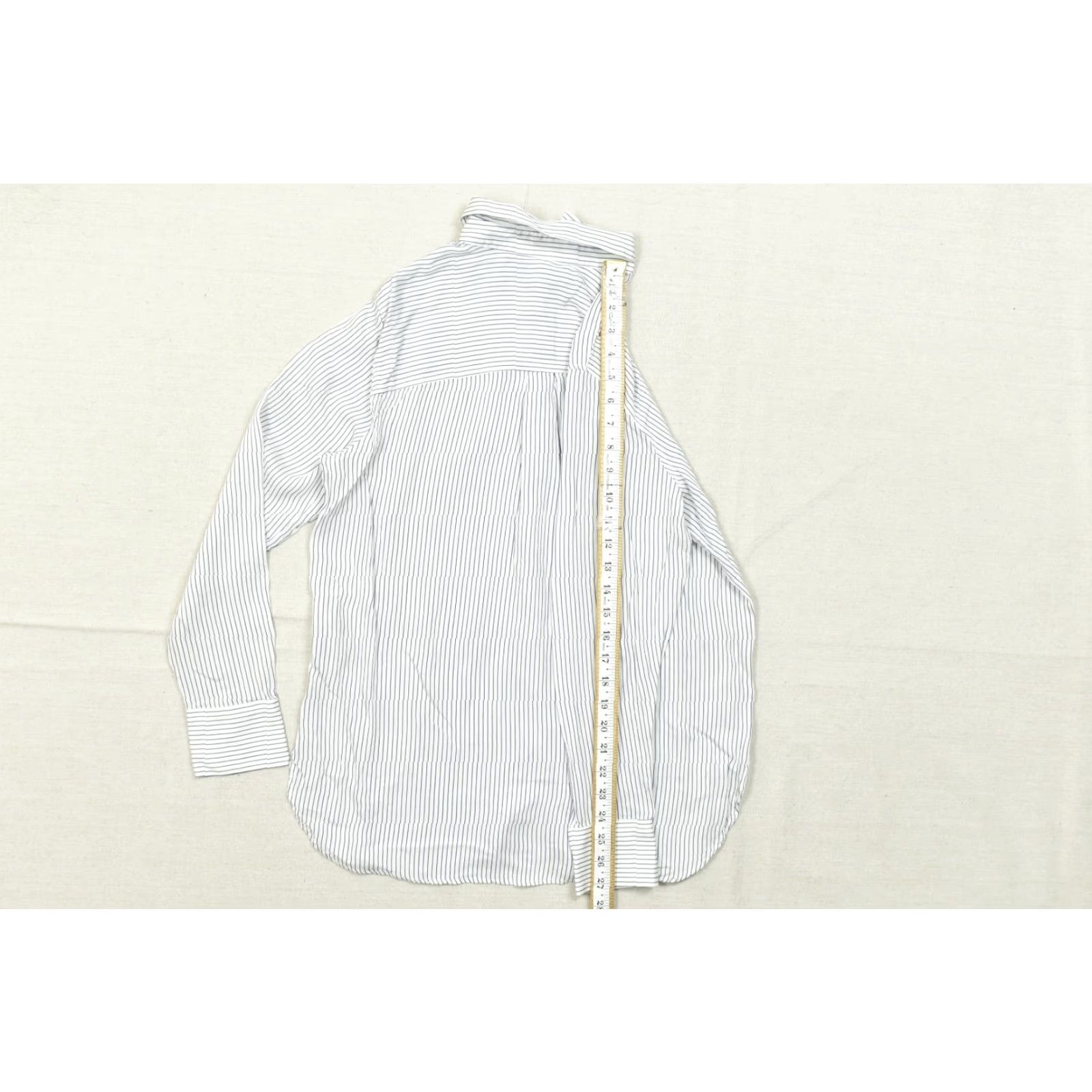 Banana Republic Banana Republic Parker Tunic Fit Shirt Women Medium Blue White Striped Rayon Lon Size M / US 6-8 / IT 42-44 - 4 Thumbnail