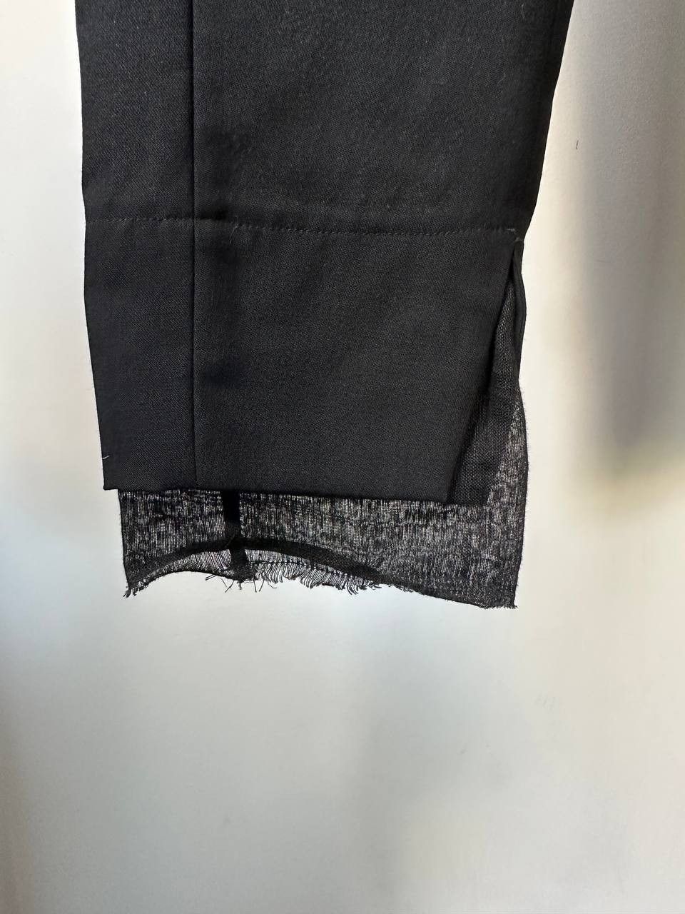 Ann Demeulemeester Ann Demeulemeester Cropped Pants Size 27" / US 4 / IT 40 - 2 Thumbnail
