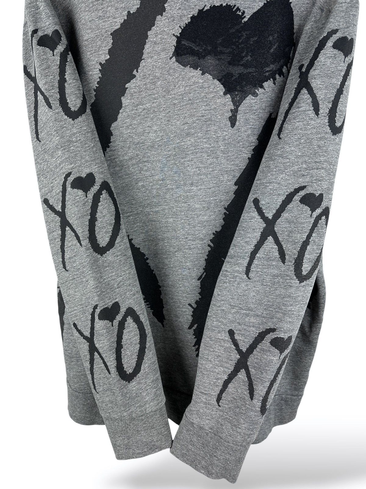H&M × The Weeknd H&M x The Weeknd XO Heart Big Logo Men’s Gray Hoodie Merch Size US M / EU 48-50 / 2 - 6 Thumbnail